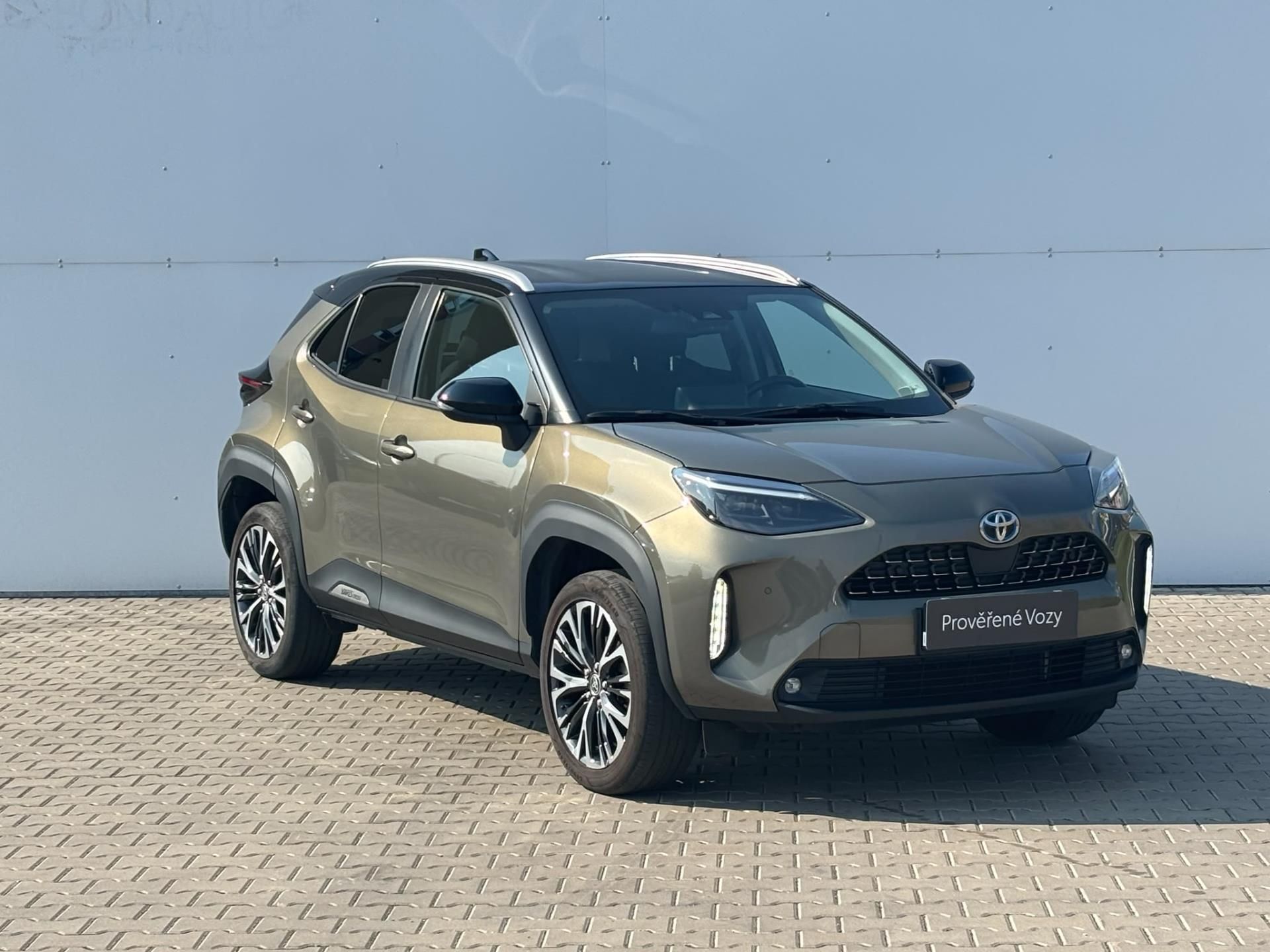 Toyota Yaris Cross, 1.5 HSD e-CVT Executive AWD - fotka 6