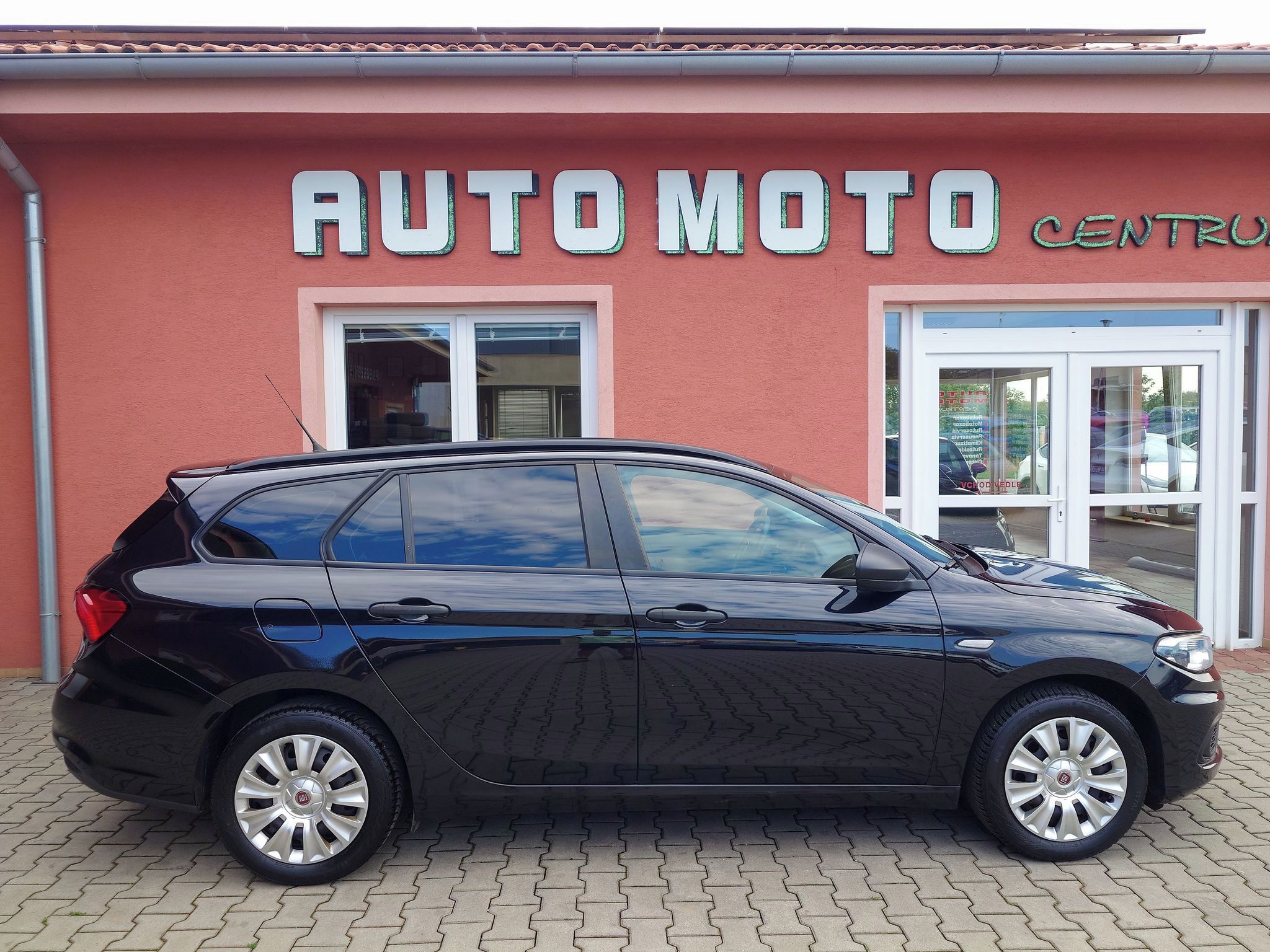 Fiat Tipo, 1.4 Fire 70 kW - POP - fotka 6