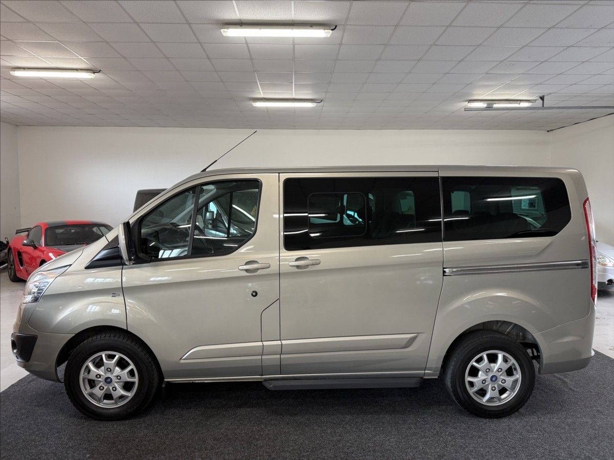 Ford Tourneo Custom, 2,2 Titanium,92kW,po servisu - fotka 3