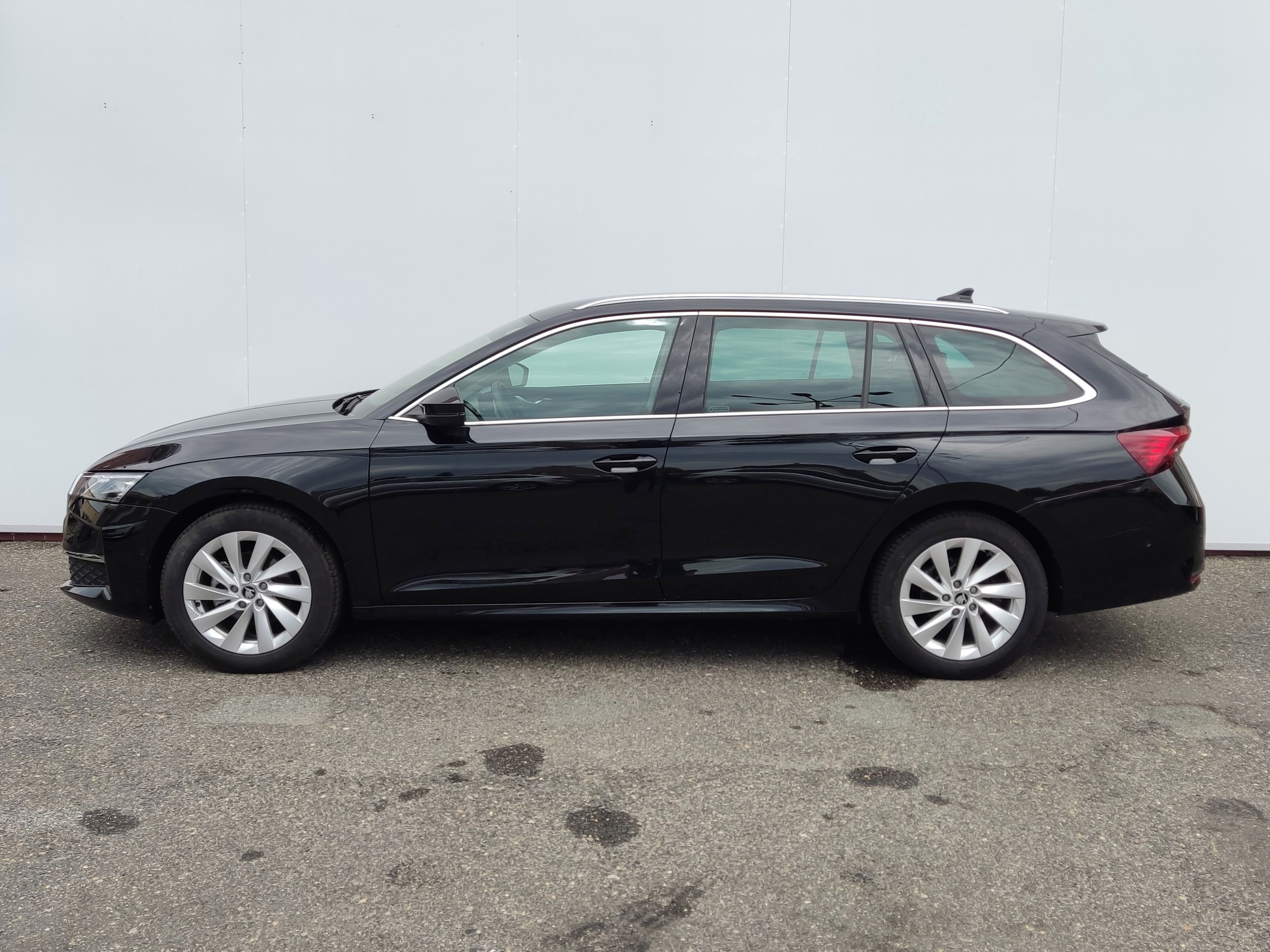 Škoda Octavia, Combi 1.5 TSI Top Selection - fotka 3