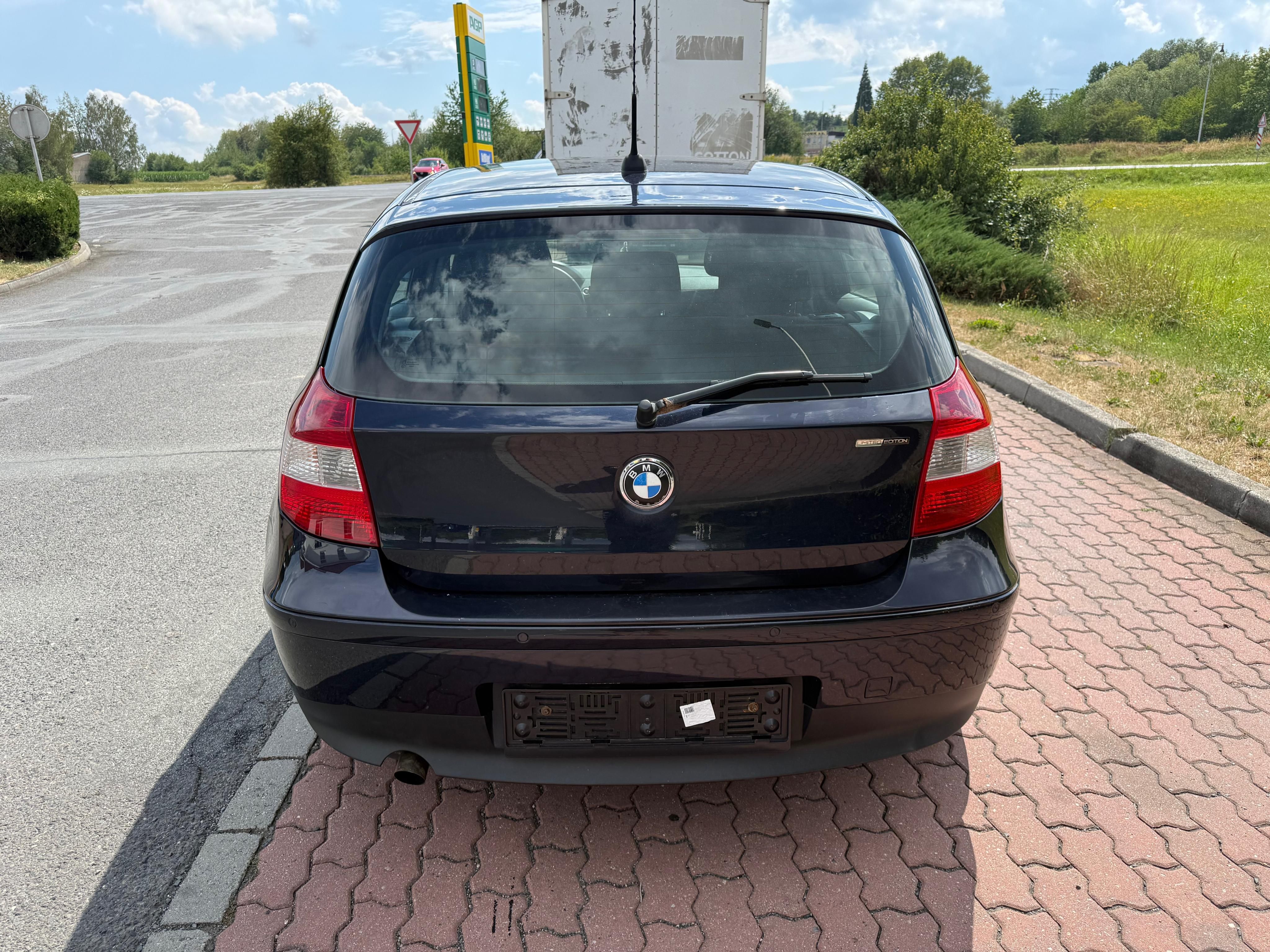 BMW Řada 1, 116i 85 KW.2006..Velmi pěkné - fotka 5