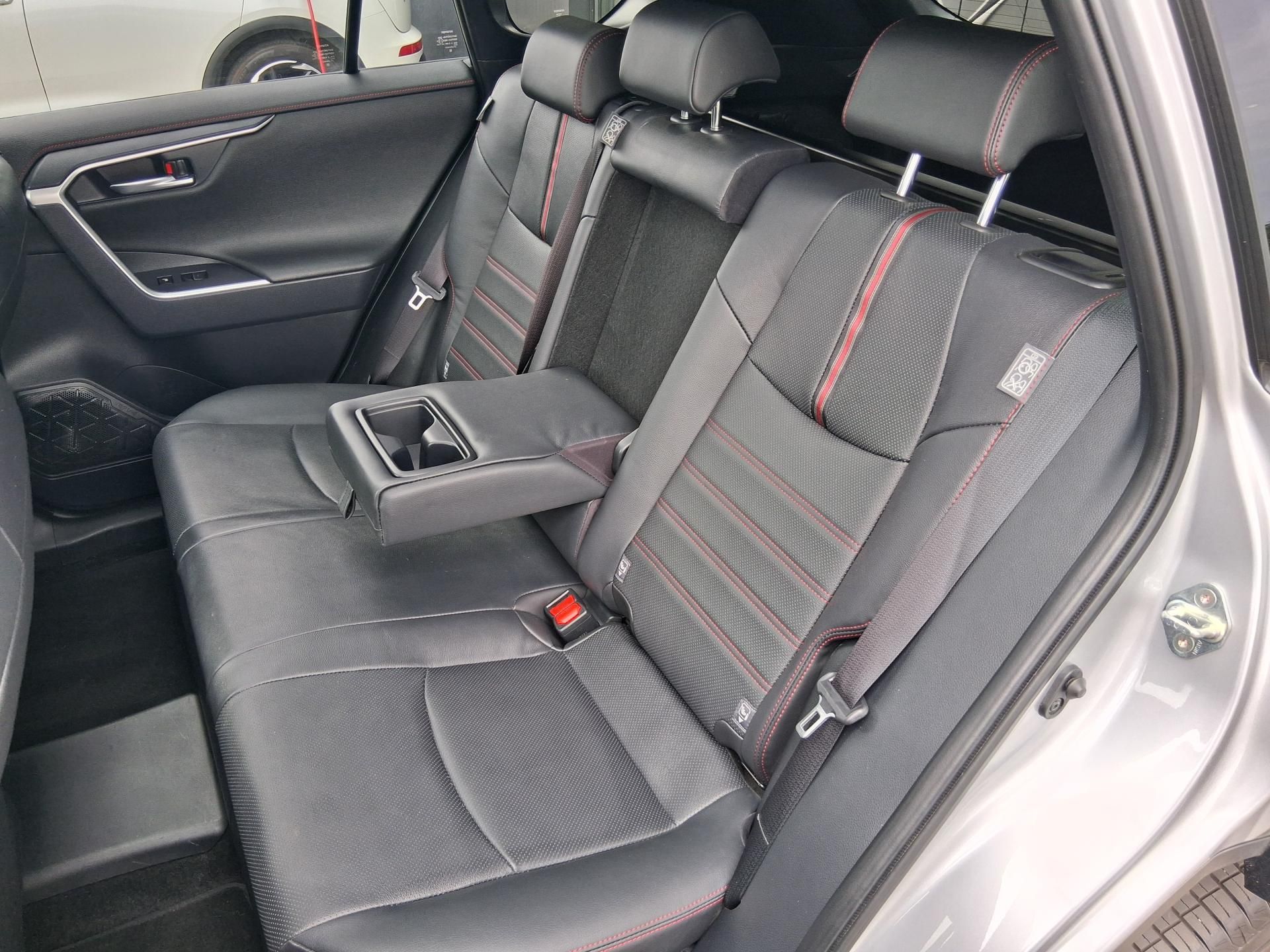 Toyota Rav4, EXECUTIVE JBL PHEV 4x4 225 kW - fotka 5