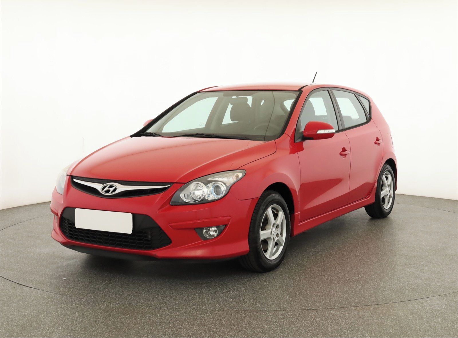 Hyundai i30, 1.6 CRDi, Tažné, Klima - fotka 2
