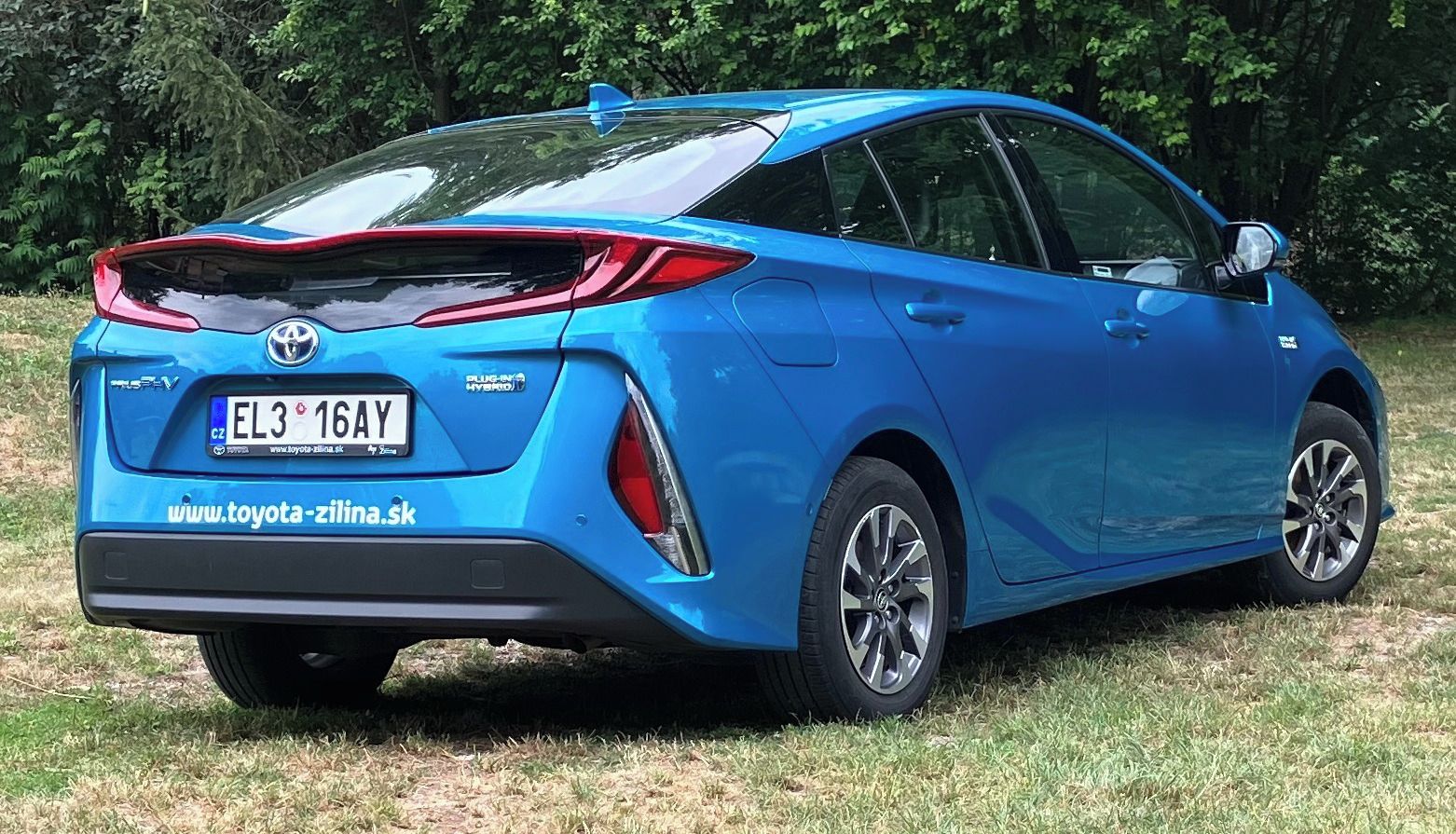 Toyota Prius, Plug-in hybrid - skvělý stav - fotka 6