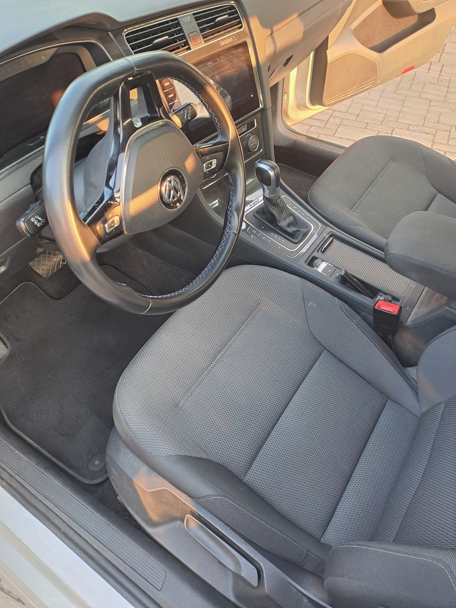 Volkswagen e-Golf, Prodám e GOLF,tep čerp. virtua - fotka 6