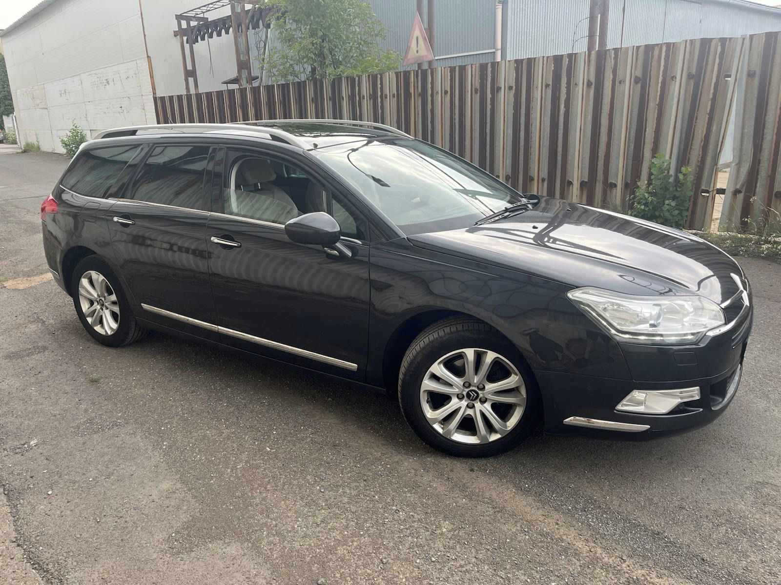 Citroën C5, Citroën C5 Tourer Exclusive - fotka 2