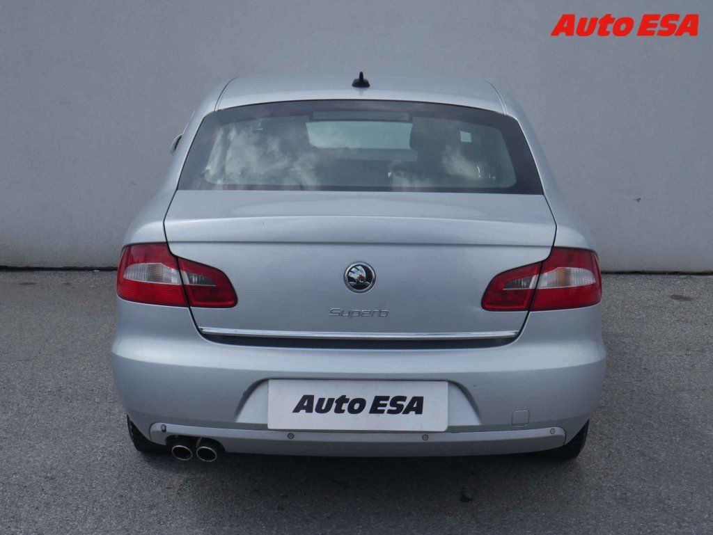 Škoda Superb, 2.0TDi - fotka 5