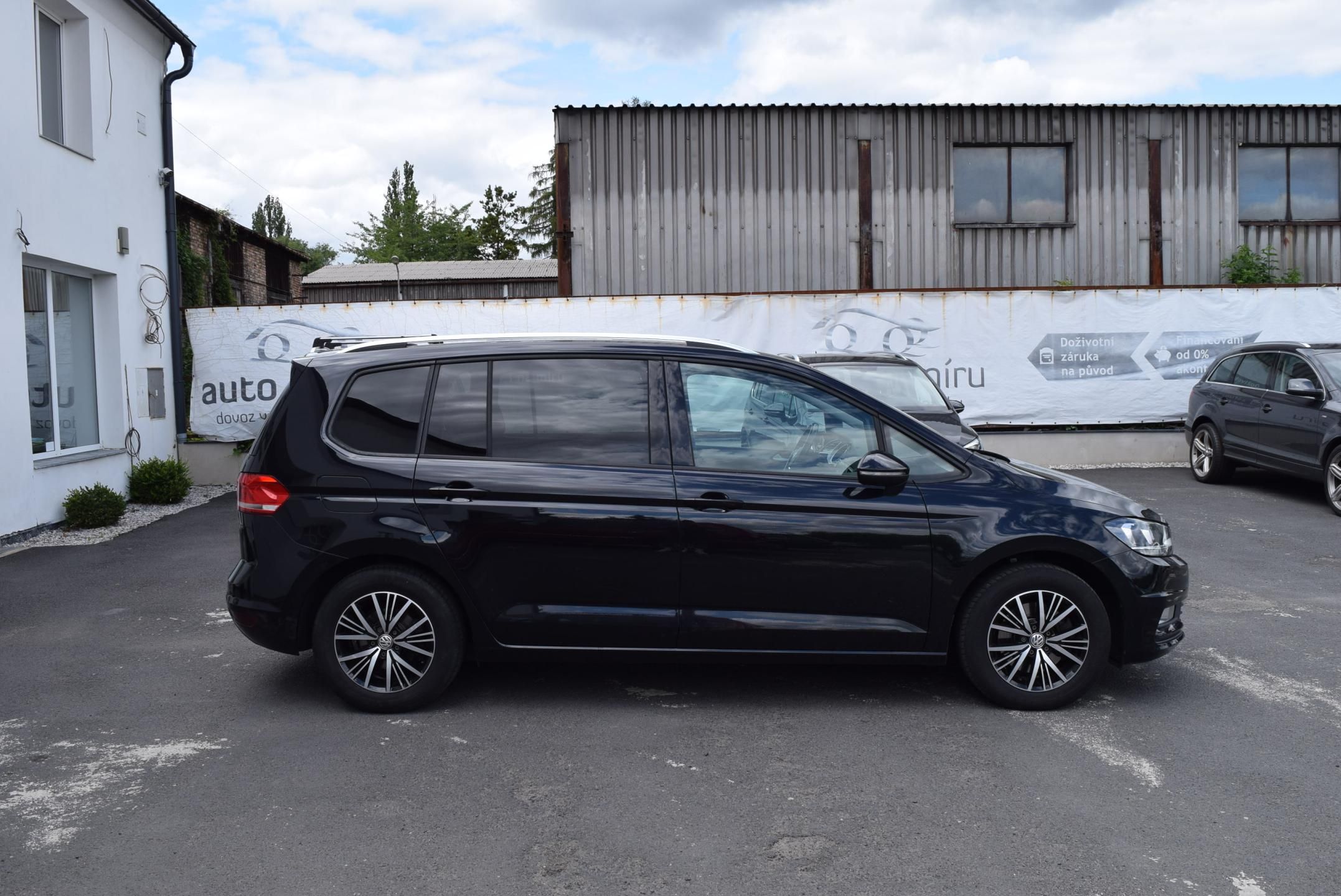 Volkswagen Touran, 1.4TSI 110kw CLBMT TAŽ NAV APP - fotka 6