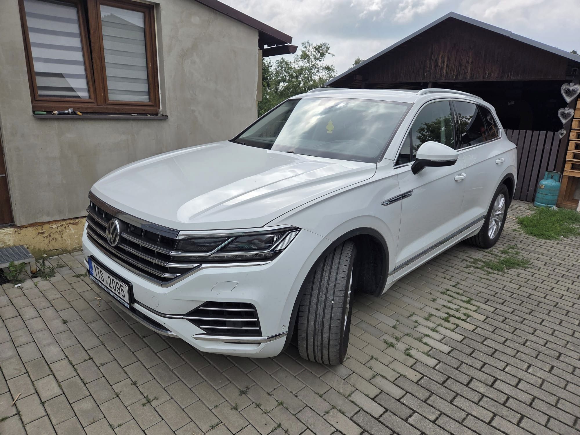 Volkswagen Touareg, 3.0 TDI 4 MOT, 8TT, vzduch - fotka 2