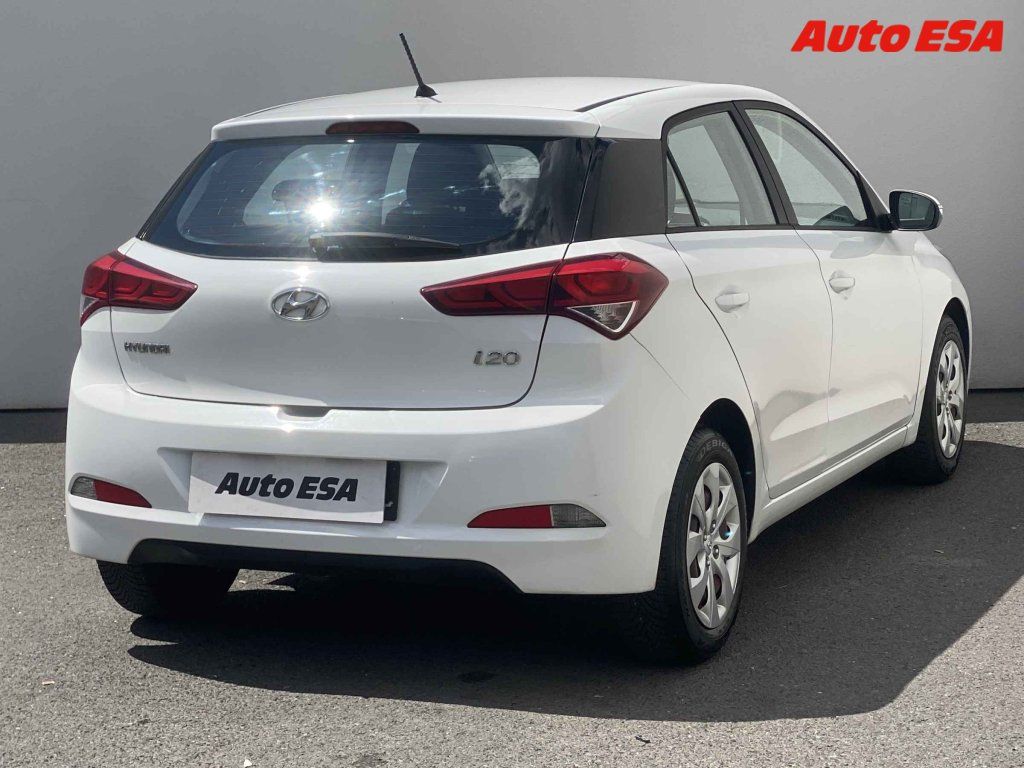 Hyundai i20, 1.2,Go! - fotka 4