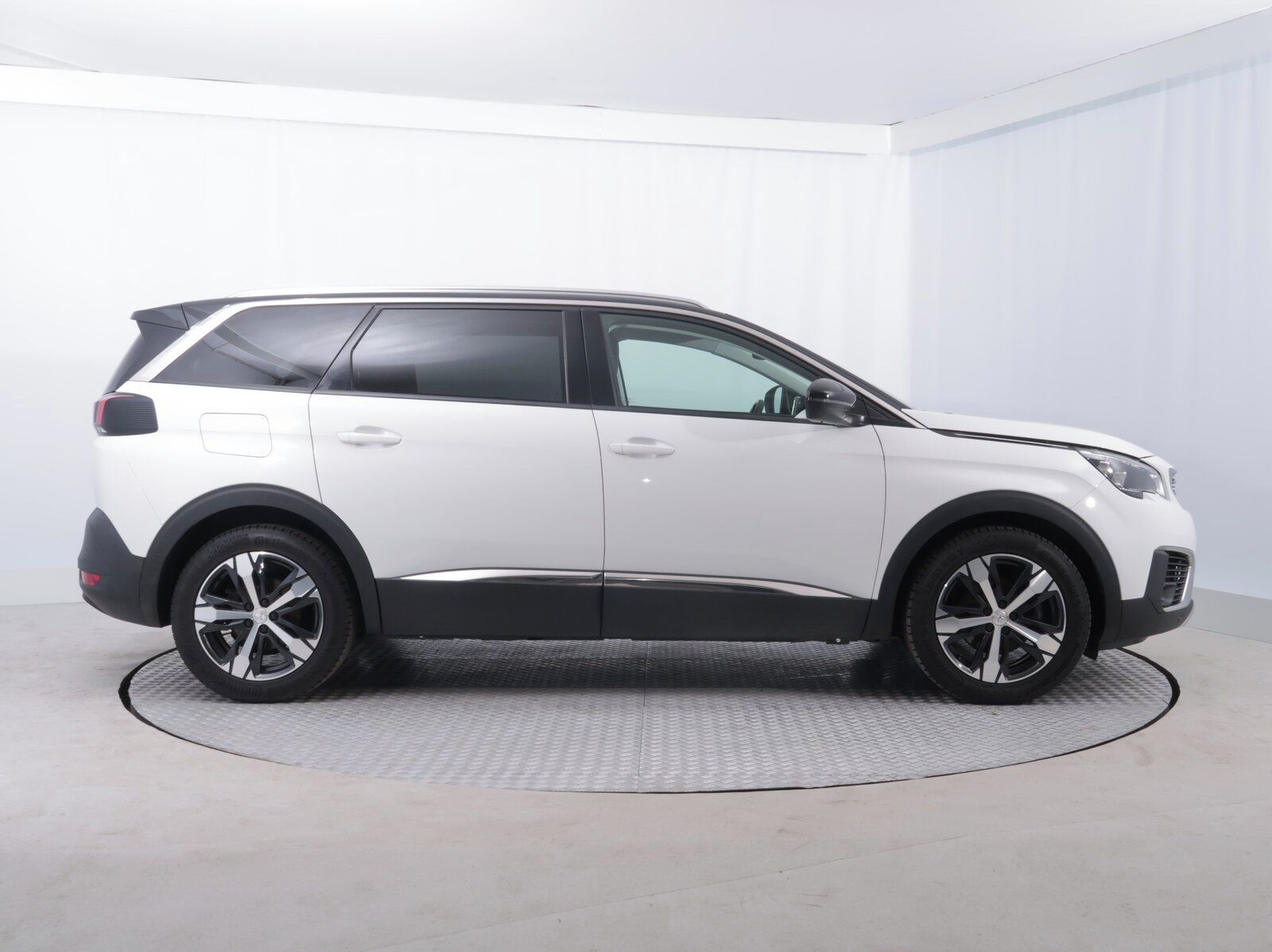 Peugeot 5008, PureTech 130, Allure, 7 míst - fotka 6