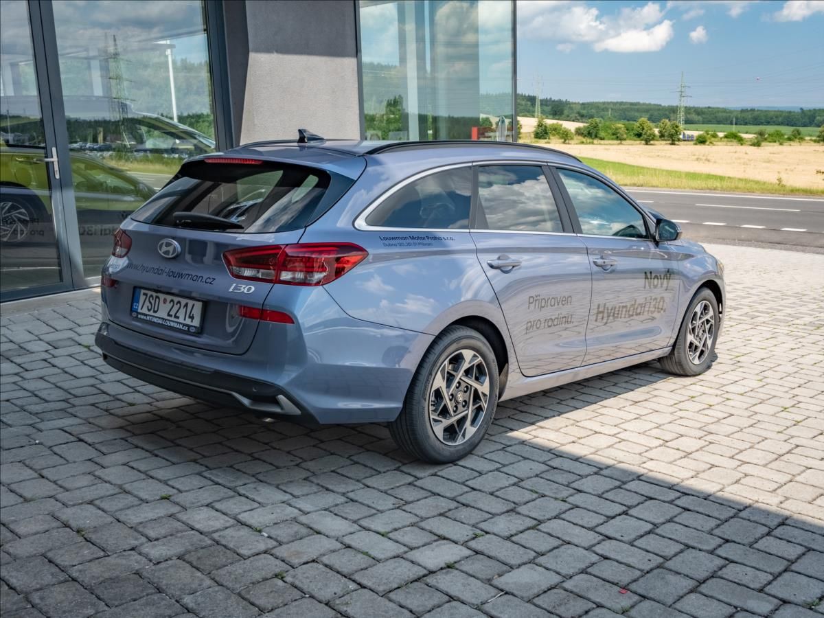 Hyundai i30, WG 1,6TGDI DCT STYLE - fotka 5