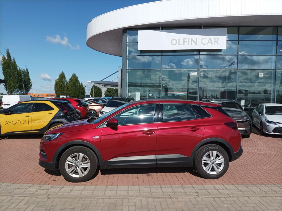 Opel Grandland X, 1,2 Turbo - fotka 2