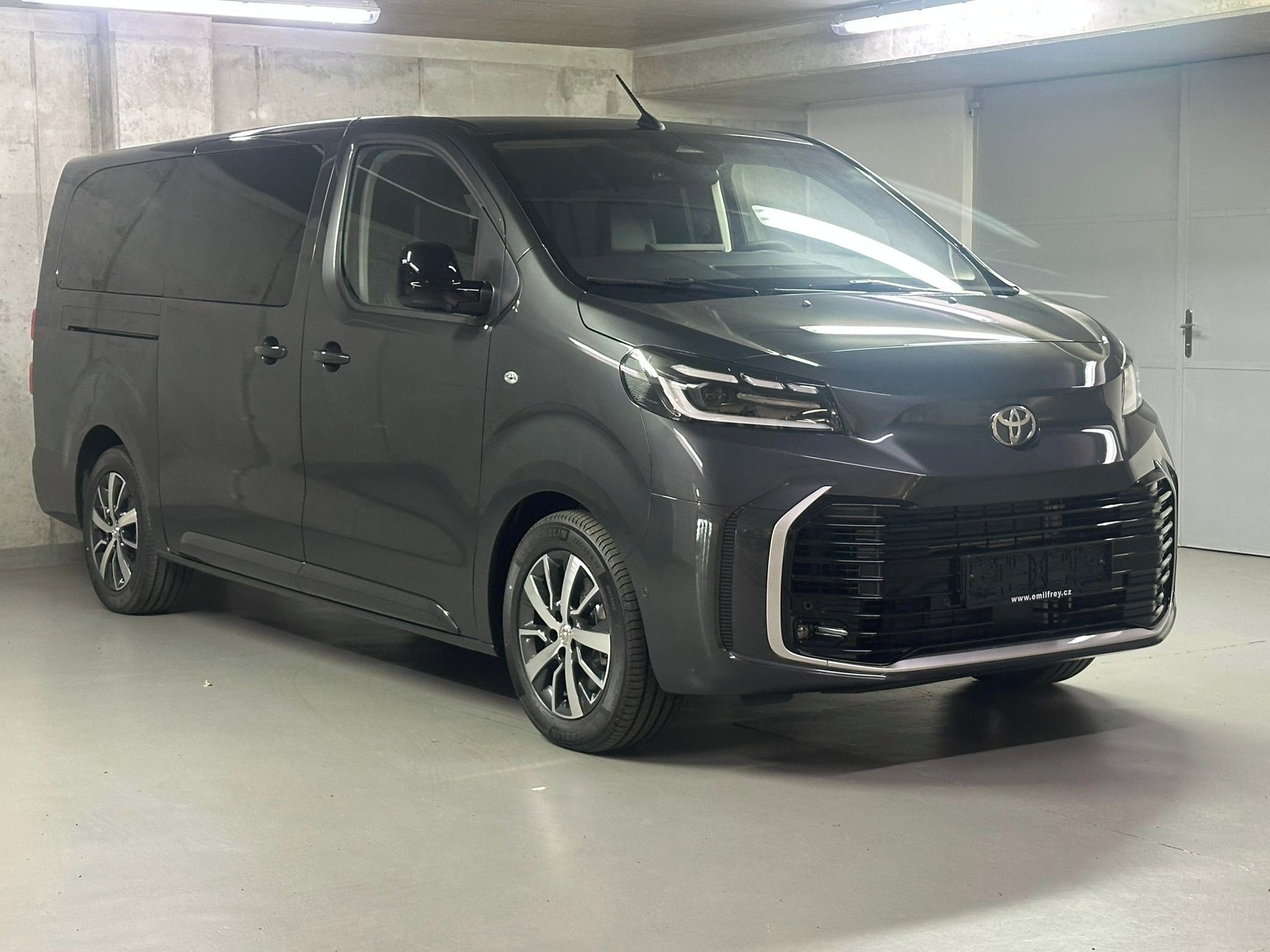 Toyota Proace Verso, 2.2 D 180k L2 Family Executive - fotka 3