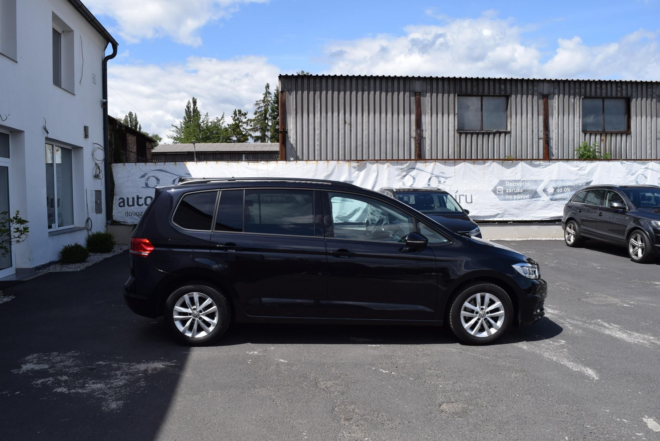 Volkswagen Touran, 1.4TSI 110kw TAŽNÉ 7MÍST WEBAS - fotka 6