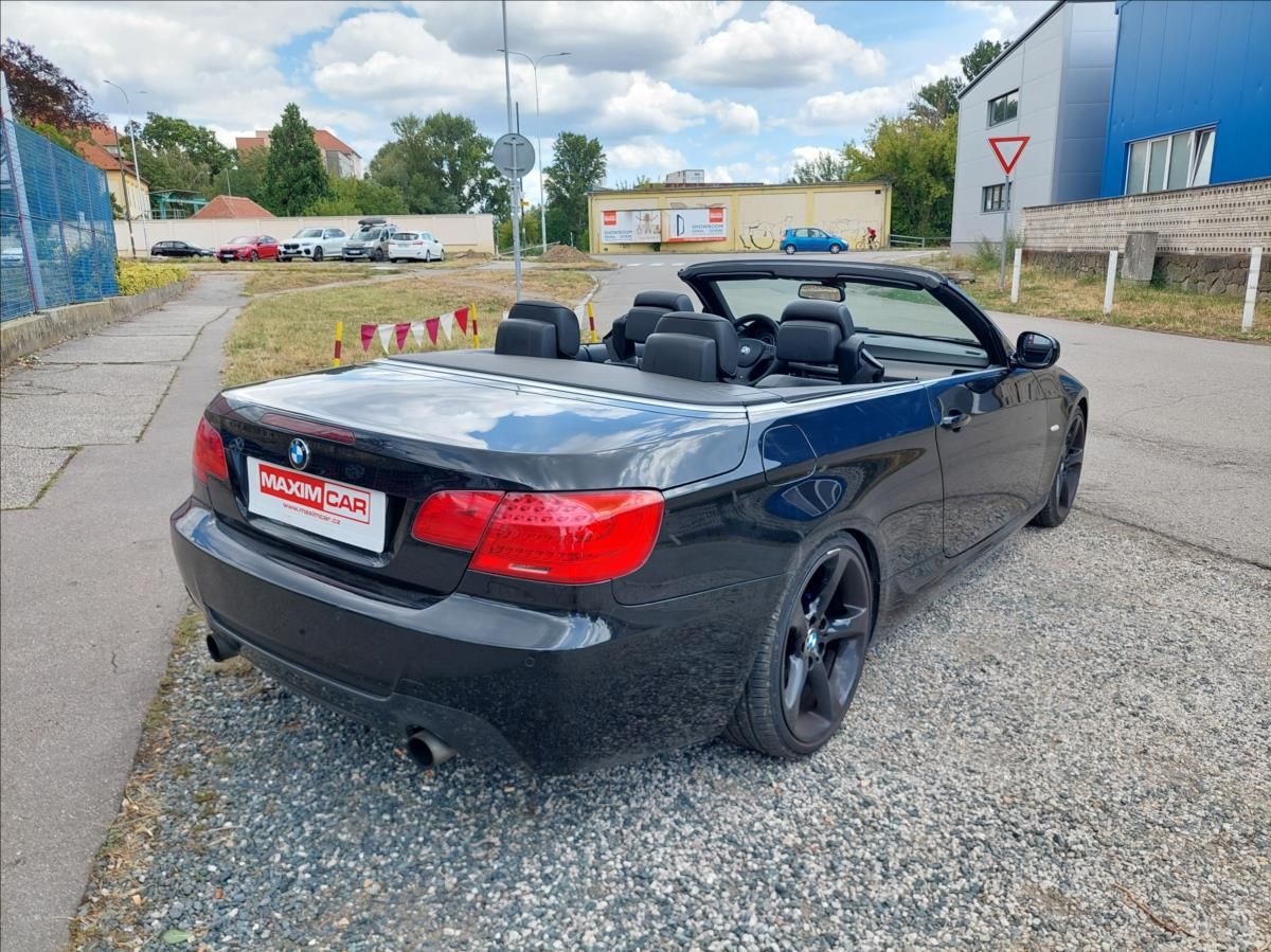 BMW Řada 3, 3,0 i 335 E93 cabrio - fotka 5