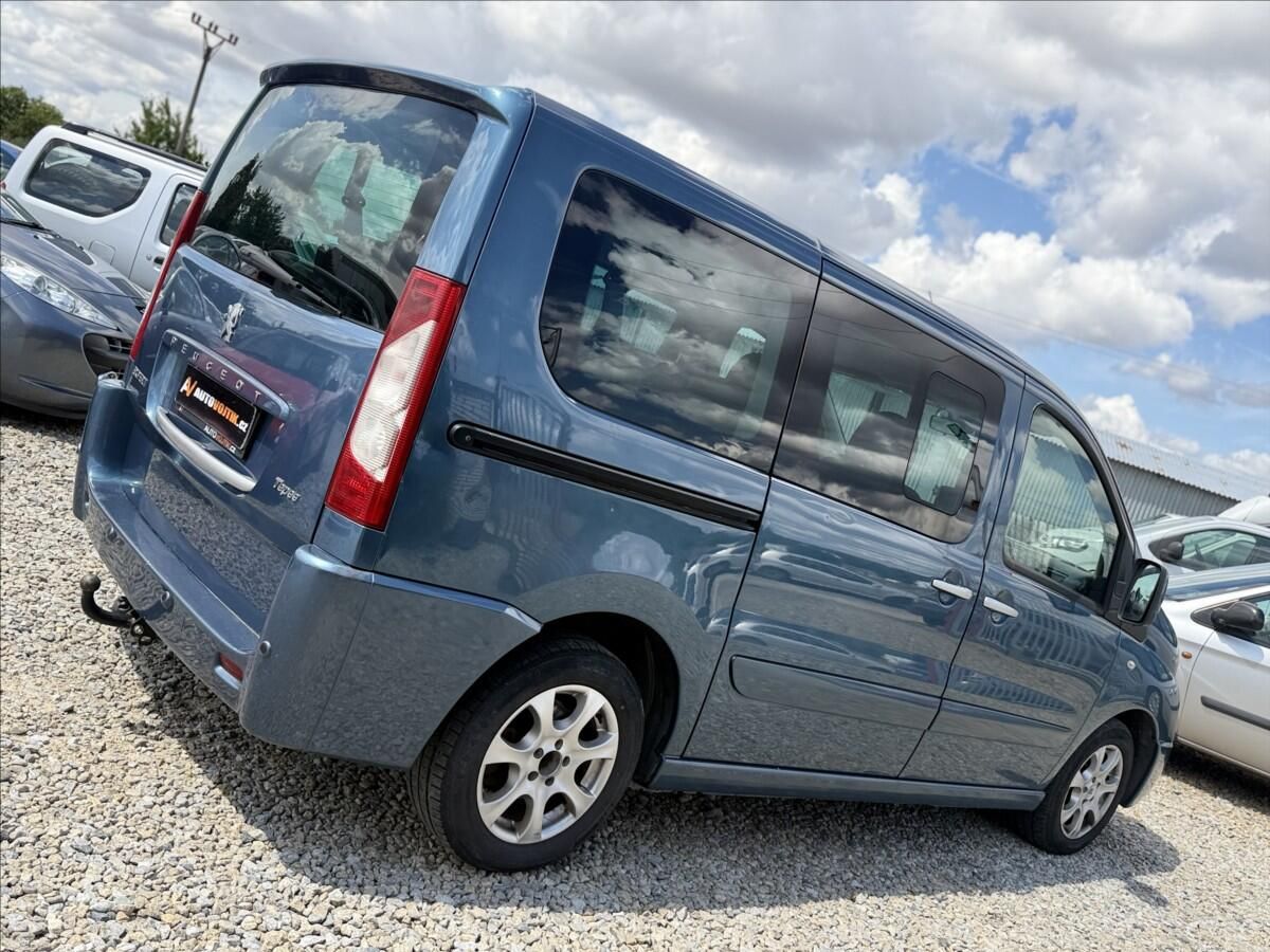 Peugeot Expert, 2,0 100kW NAVI,TAŽNÉ,8 SEDADEL - fotka 5