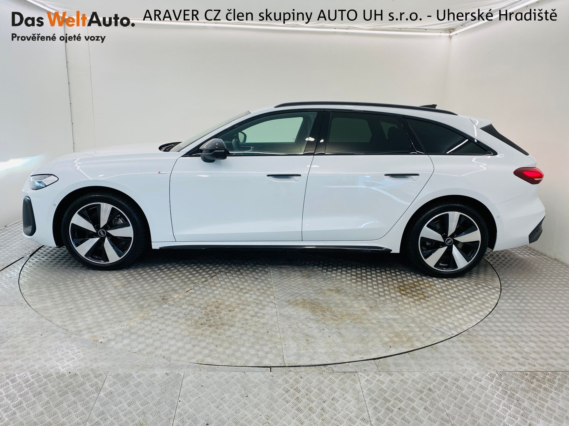 Audi A5, 2,0DTI 150kW Avant - fotka 3