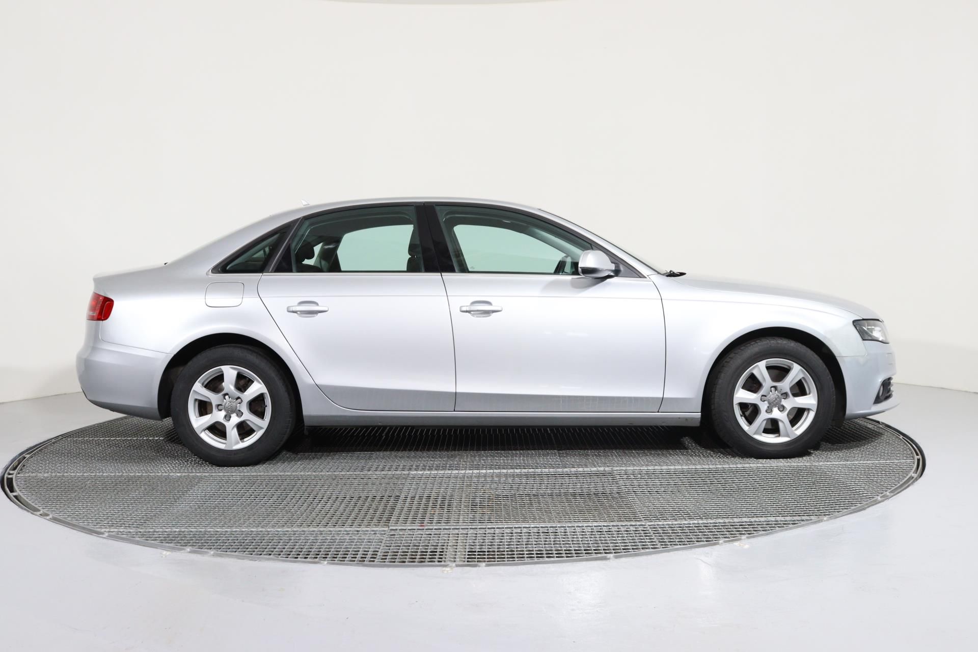 Audi A4, Audi A4 2,0 TDI - fotka 3