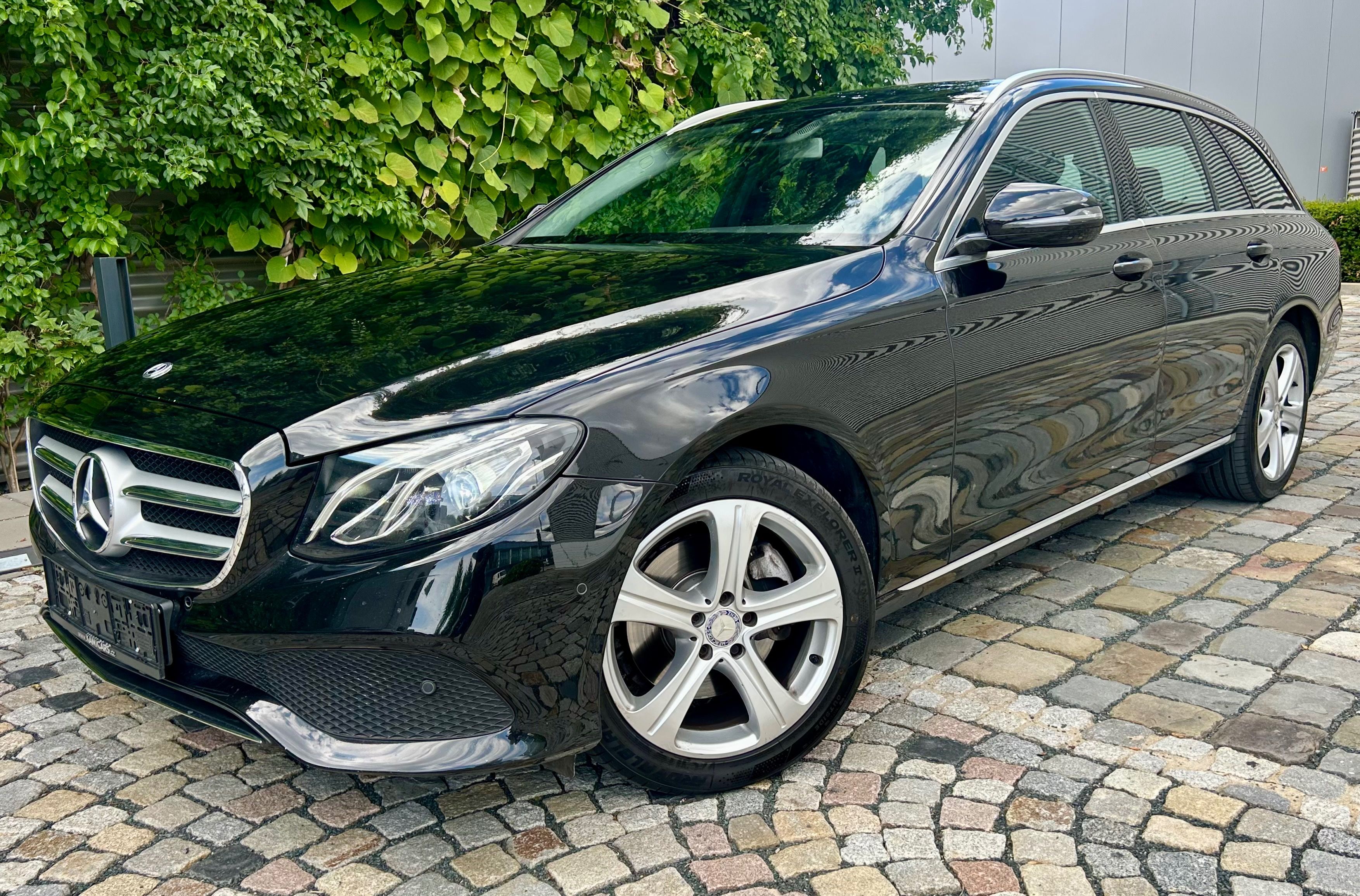 Mercedes-Benz Třídy E, 220D 143KW LED-NAVI-KAMERA-PDC