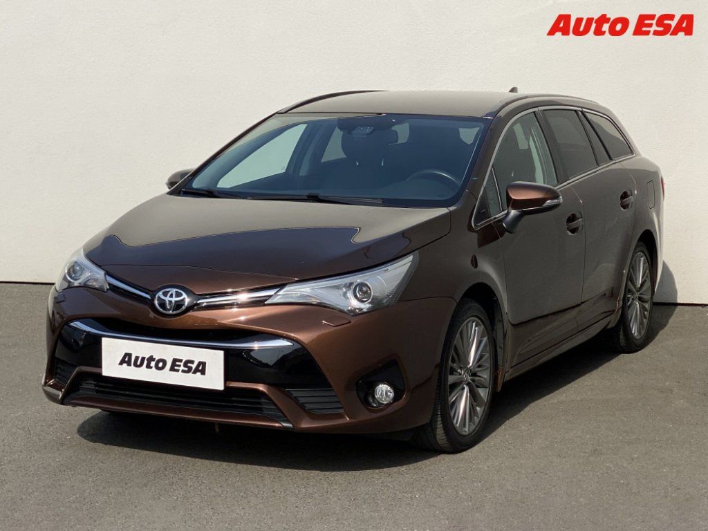 Toyota Avensis, 2.0d,ČR - fotka 3