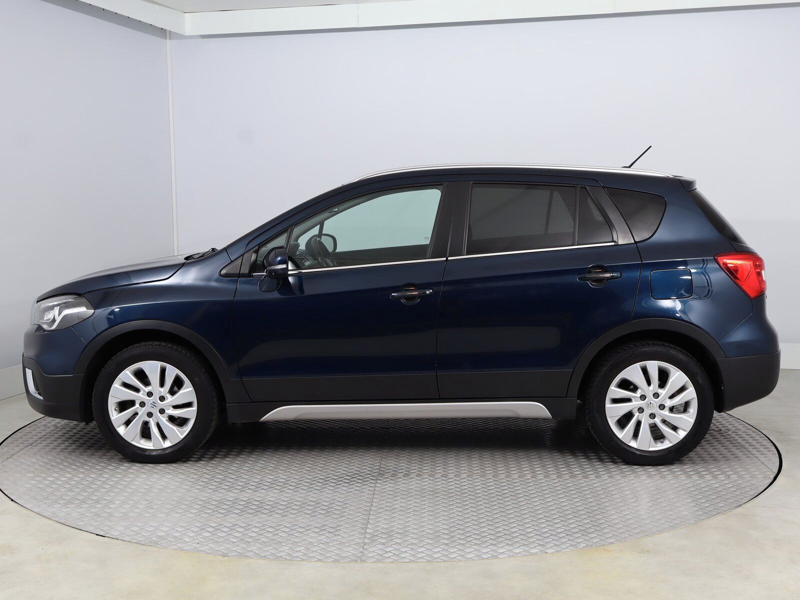 Suzuki SX4 S-Cross, 1.4 BoosterJet, 4X4 - fotka 3
