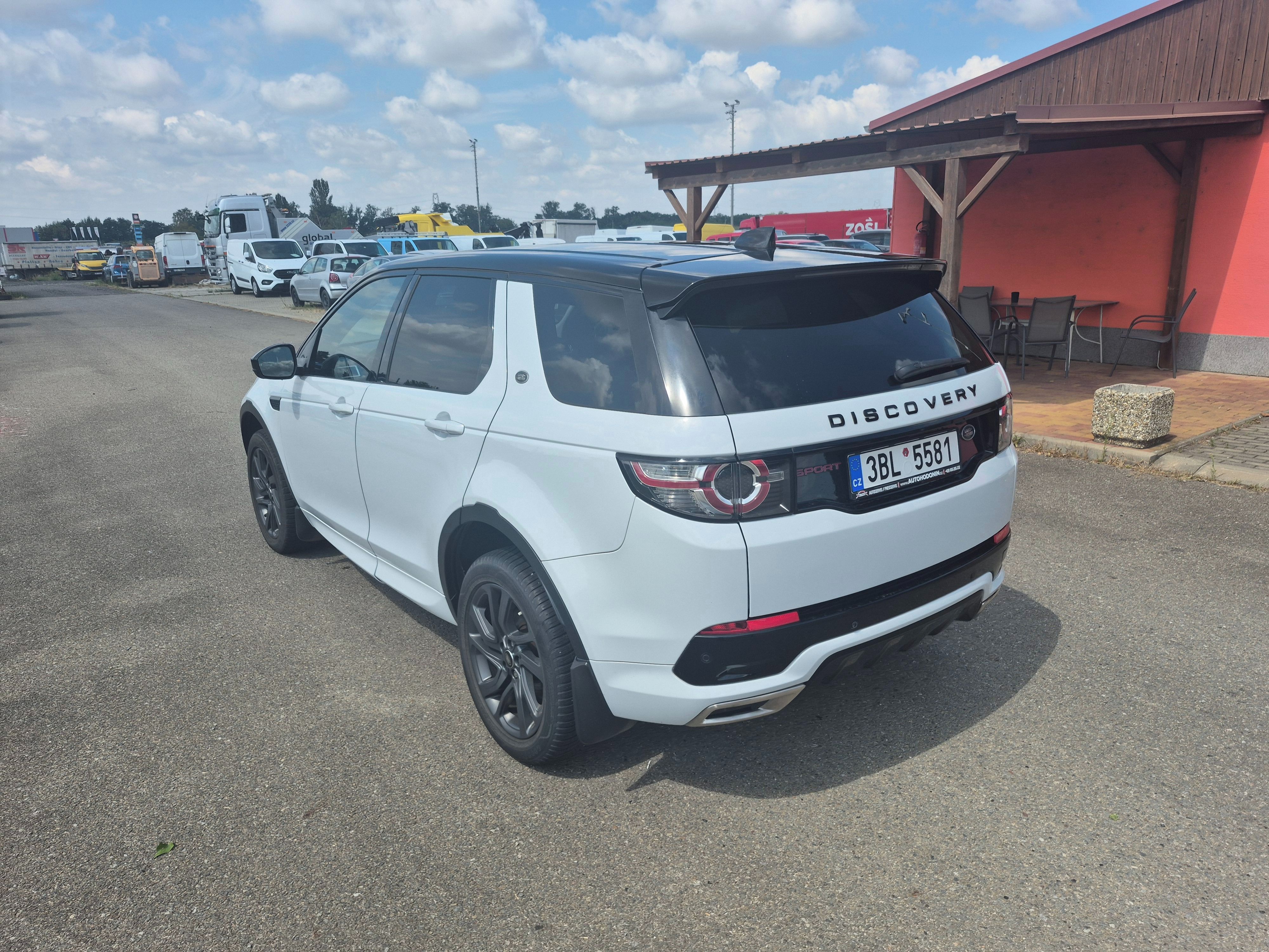 Land Rover Discovery, 2,0Td4, 110kW, Automat, 4x4 - fotka 6