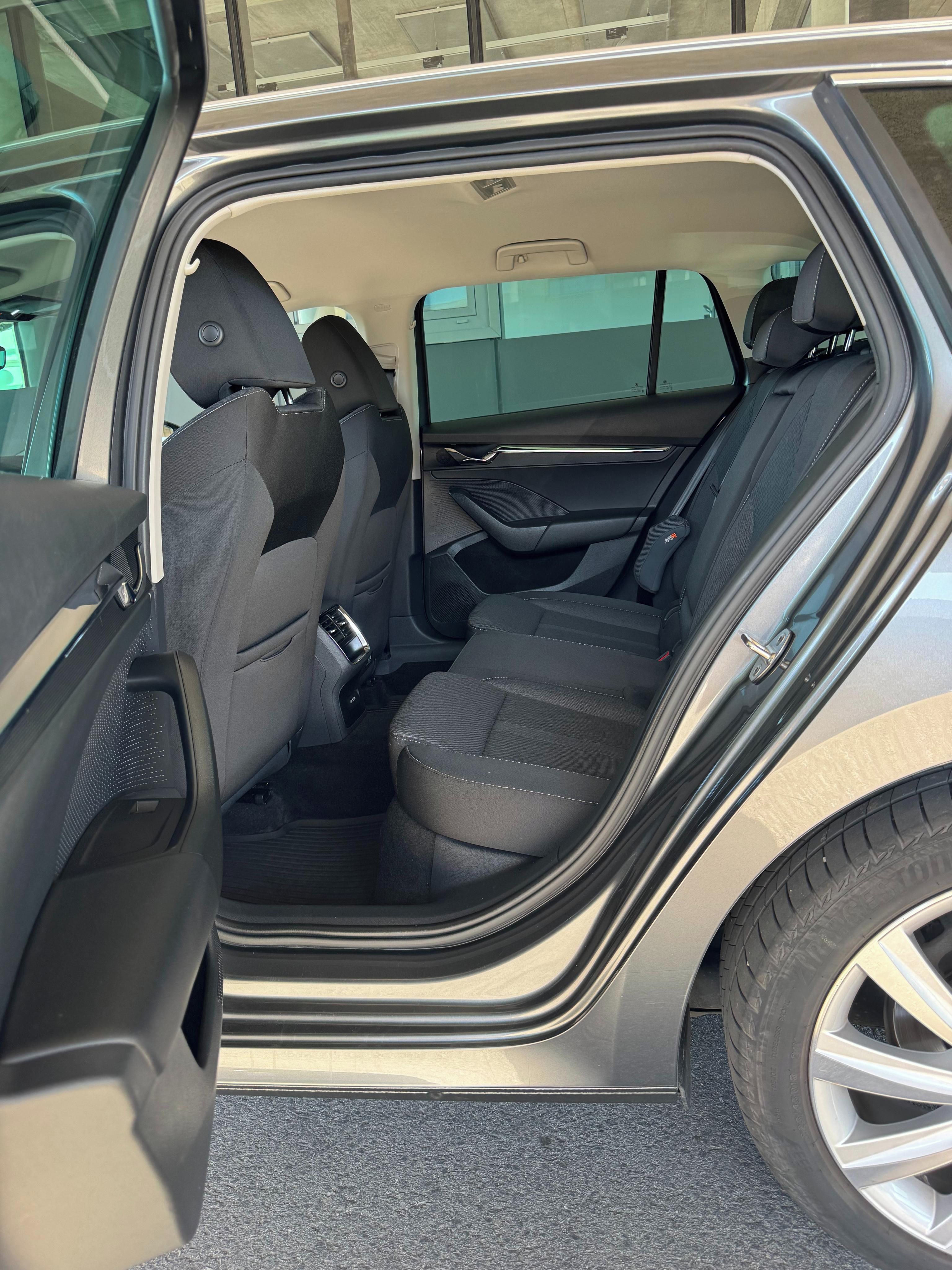 Škoda Octavia, 2.0 TDI 110kw, NEZ.TOPENÍ - fotka 6