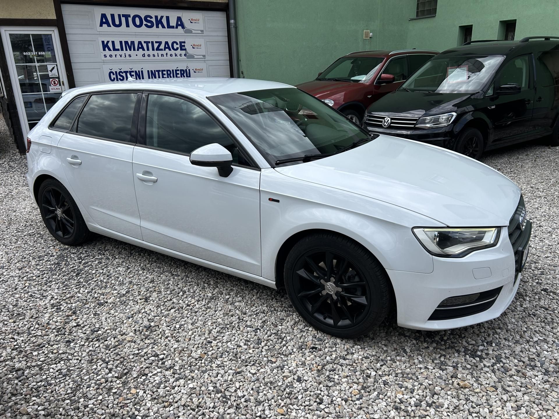 Audi A3, 1.6 TDi 77KW - fotka 5