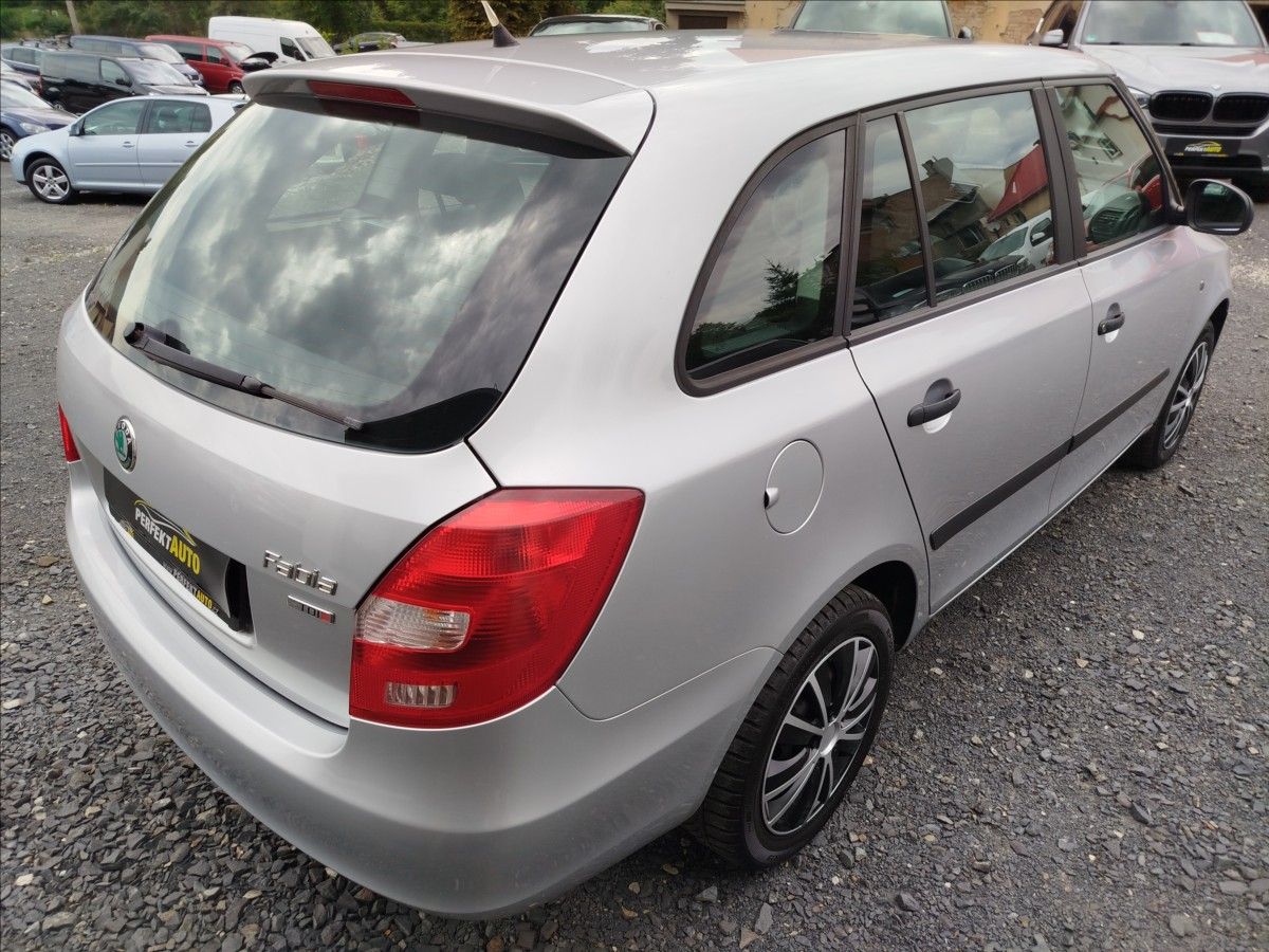 Škoda Fabia, 1,6 TDi 66 kW, KLIMA, ESP - fotka 6