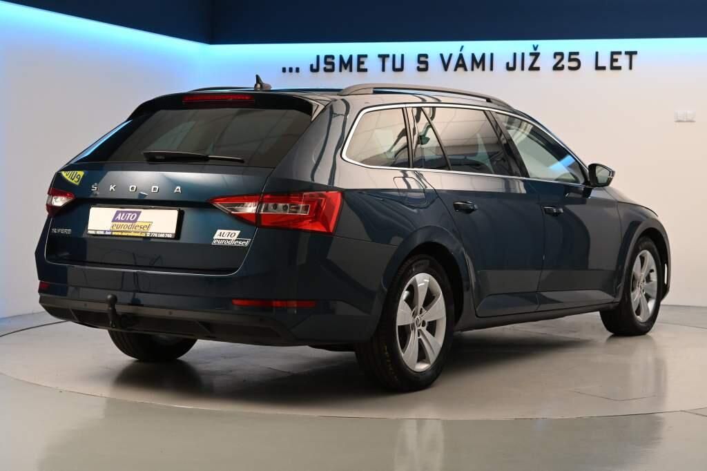 Škoda Superb, 2.0 DSG LED ACC Virtual Tažné - fotka 5