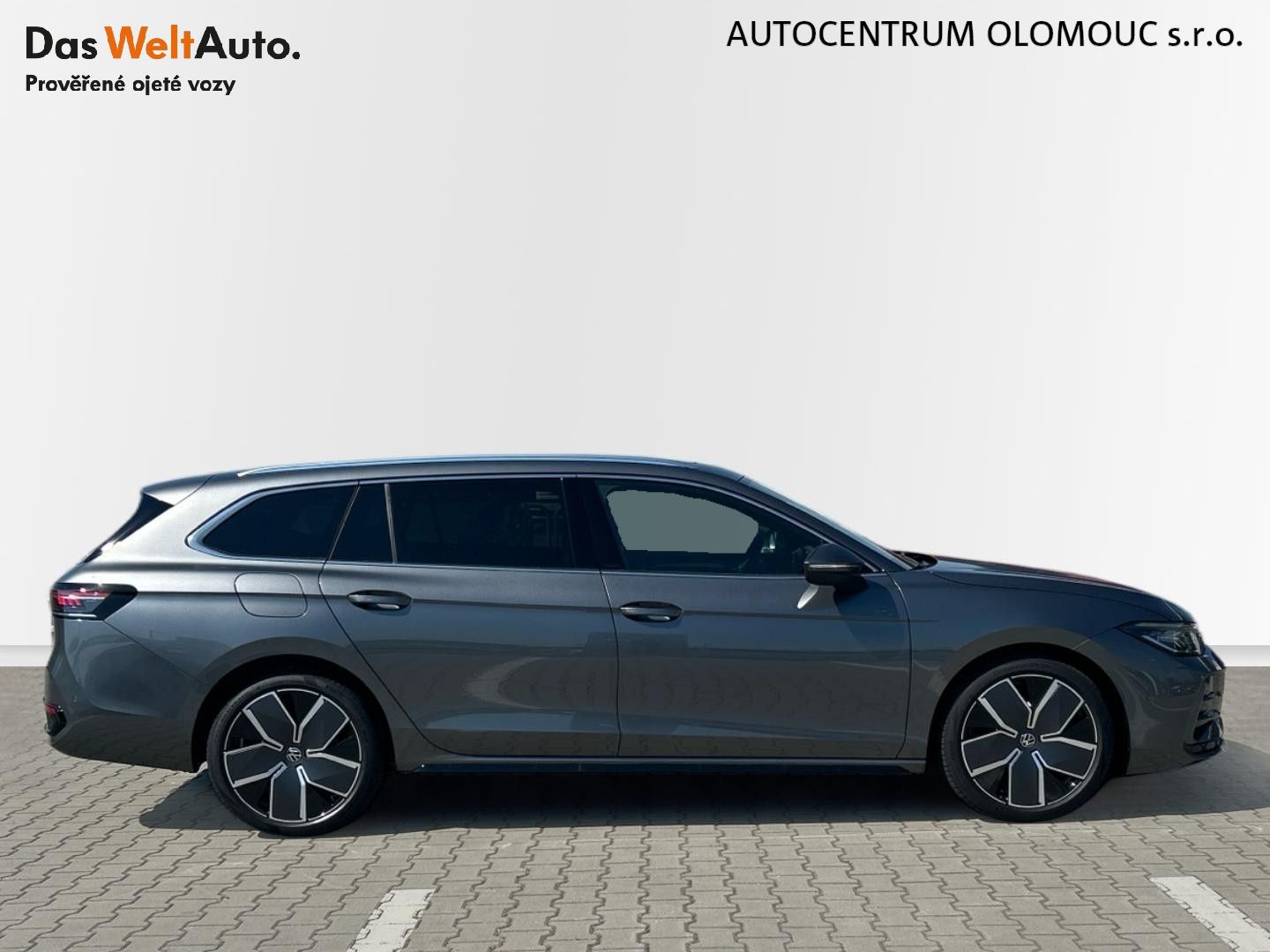 Volkswagen Passat, 2.0 TDI 7DSG R-Line - fotka 3
