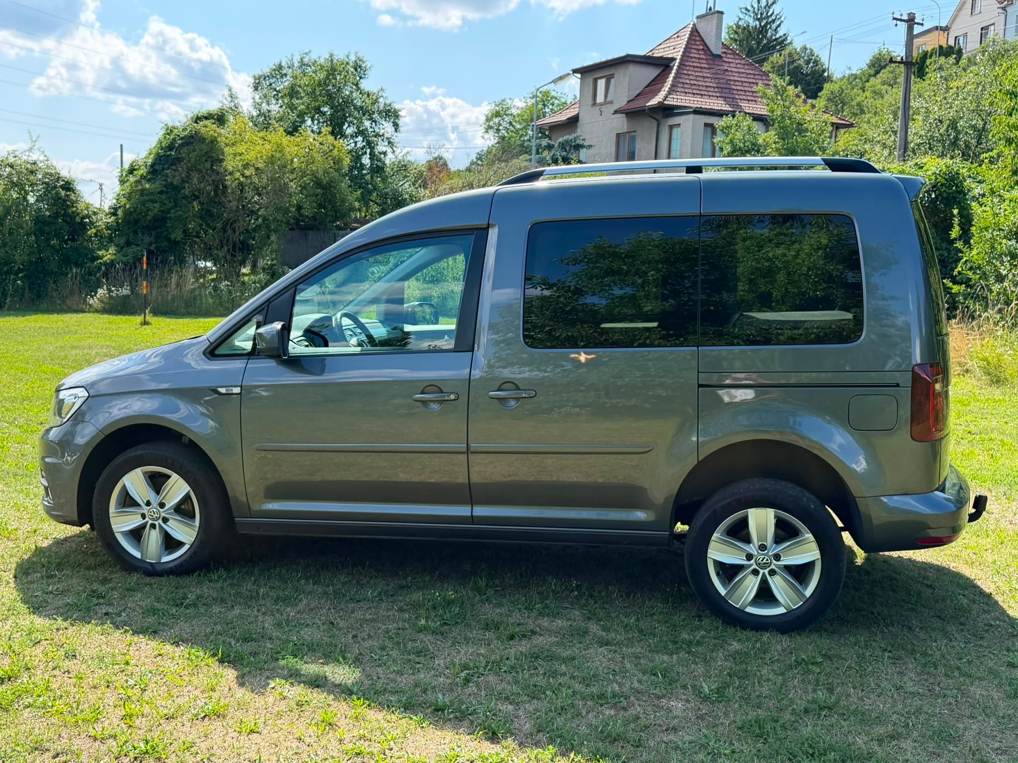 Volkswagen Caddy, 2,0 TDI 4X4- TOP STAV,NAVI - fotka 4