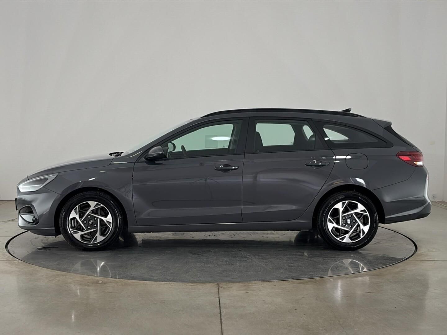 Hyundai i30, 1.5 T-GDI / 103 kW SMART DCT - fotka 3