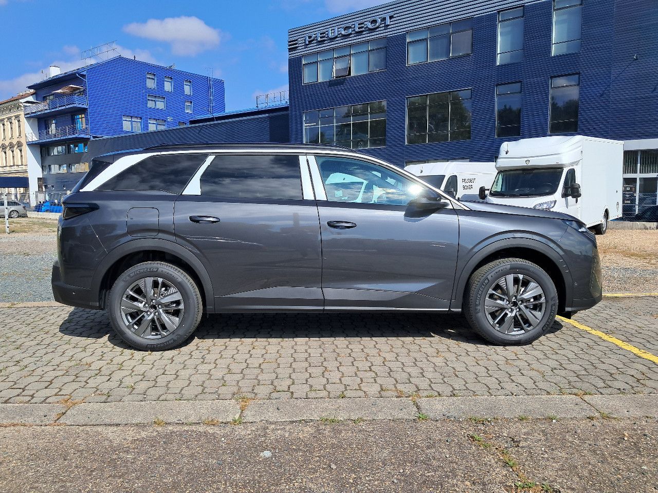 Peugeot 5008, ALLURE Hybrid 145 e-DCS6 - 7 m - fotka 4