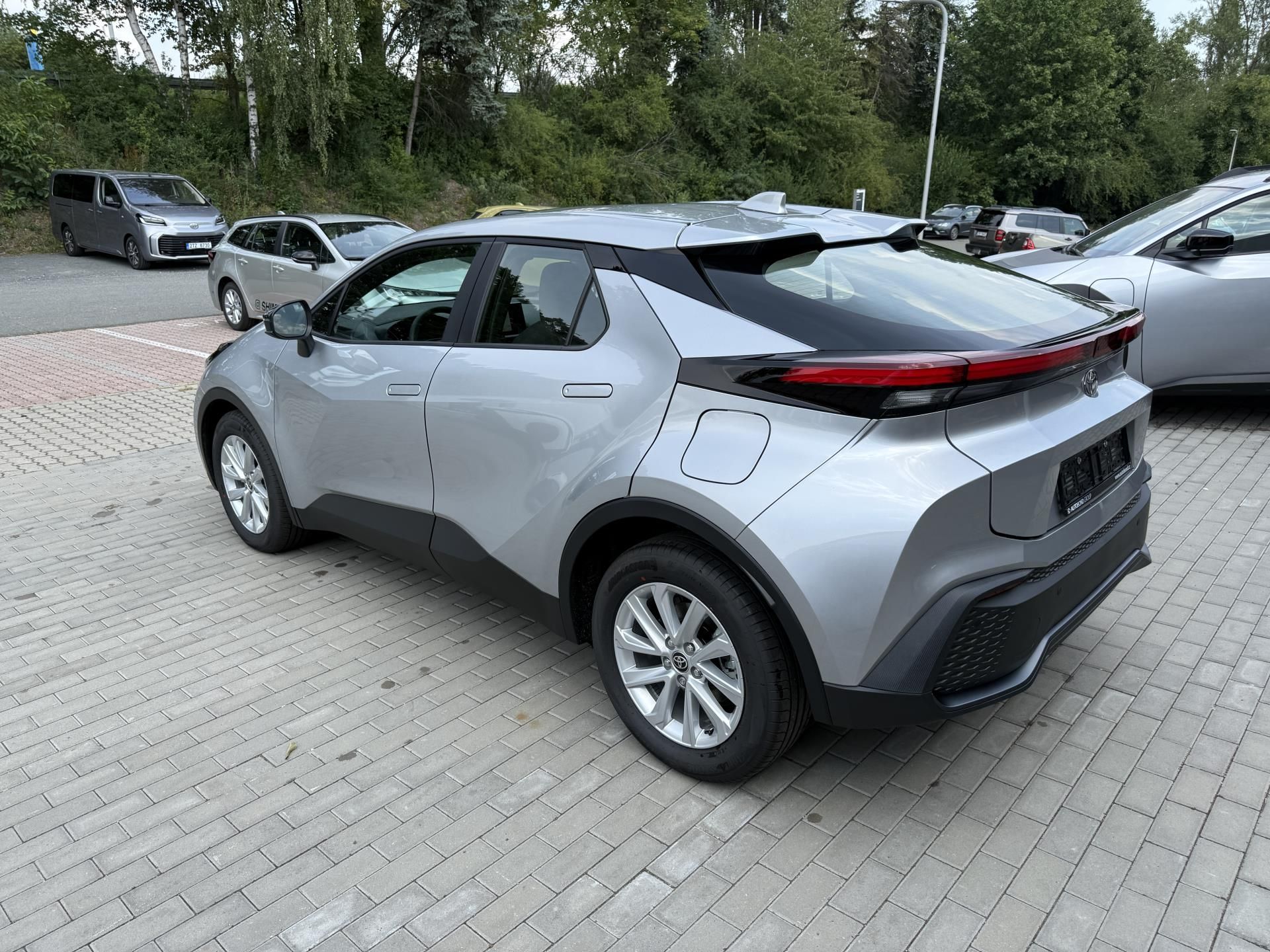 Toyota C-HR, 1.8 HEV Comfort Business - fotka 4