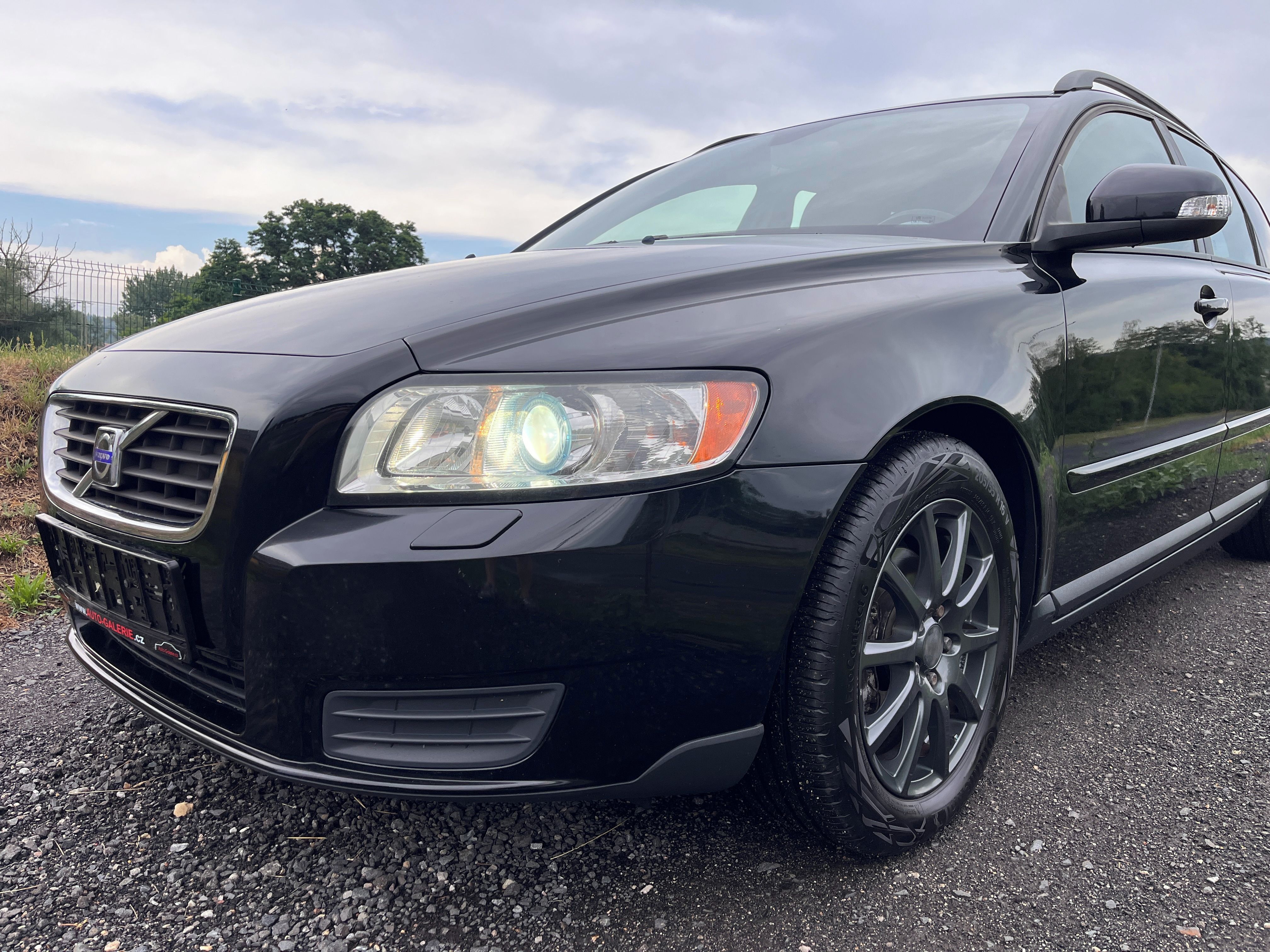 Volvo V50, 1.6D,XENON,SOUND,ALU16 - fotka 2