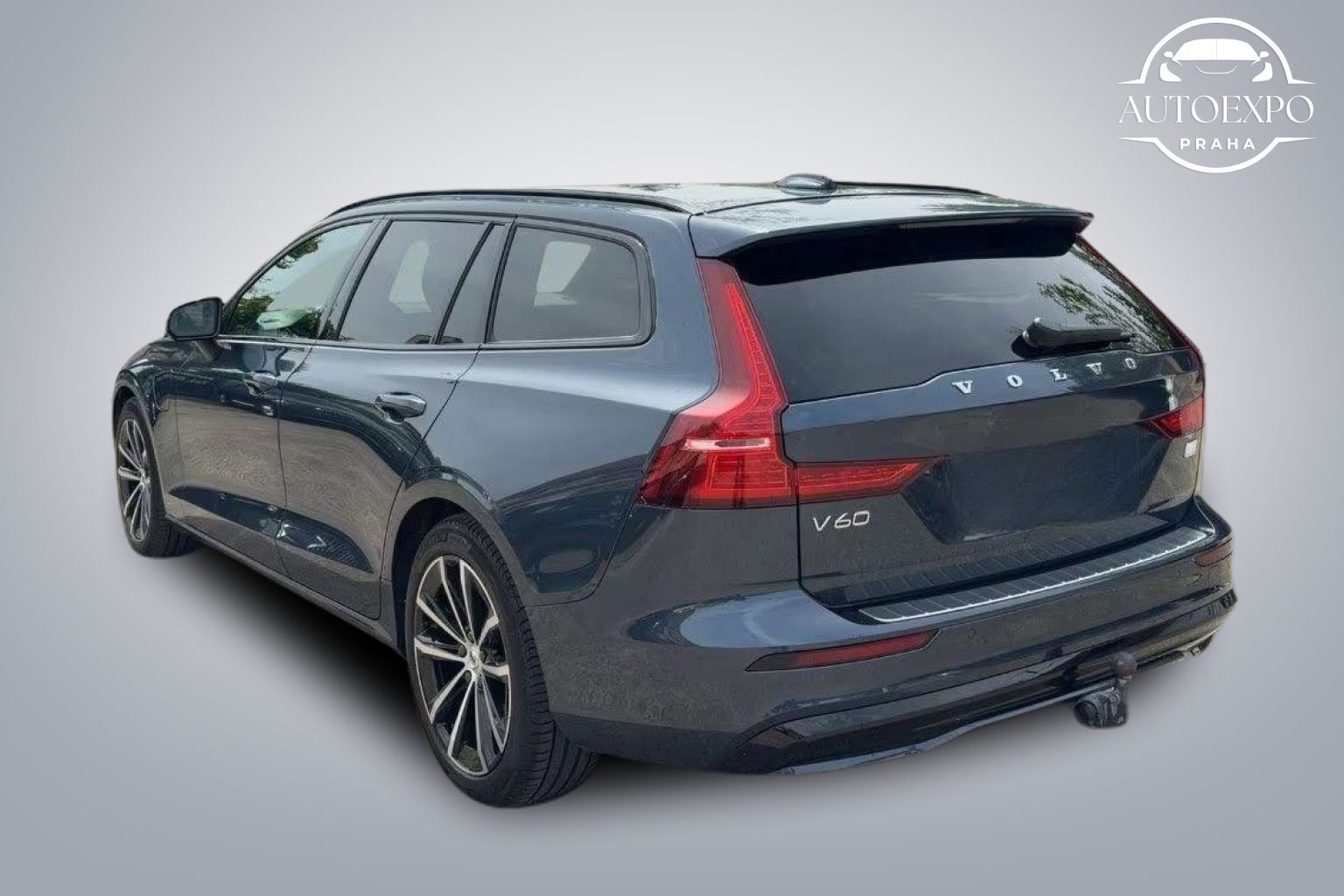 Volvo V60, T6 Allrad | Hybrid PHEV Plus - fotka 3