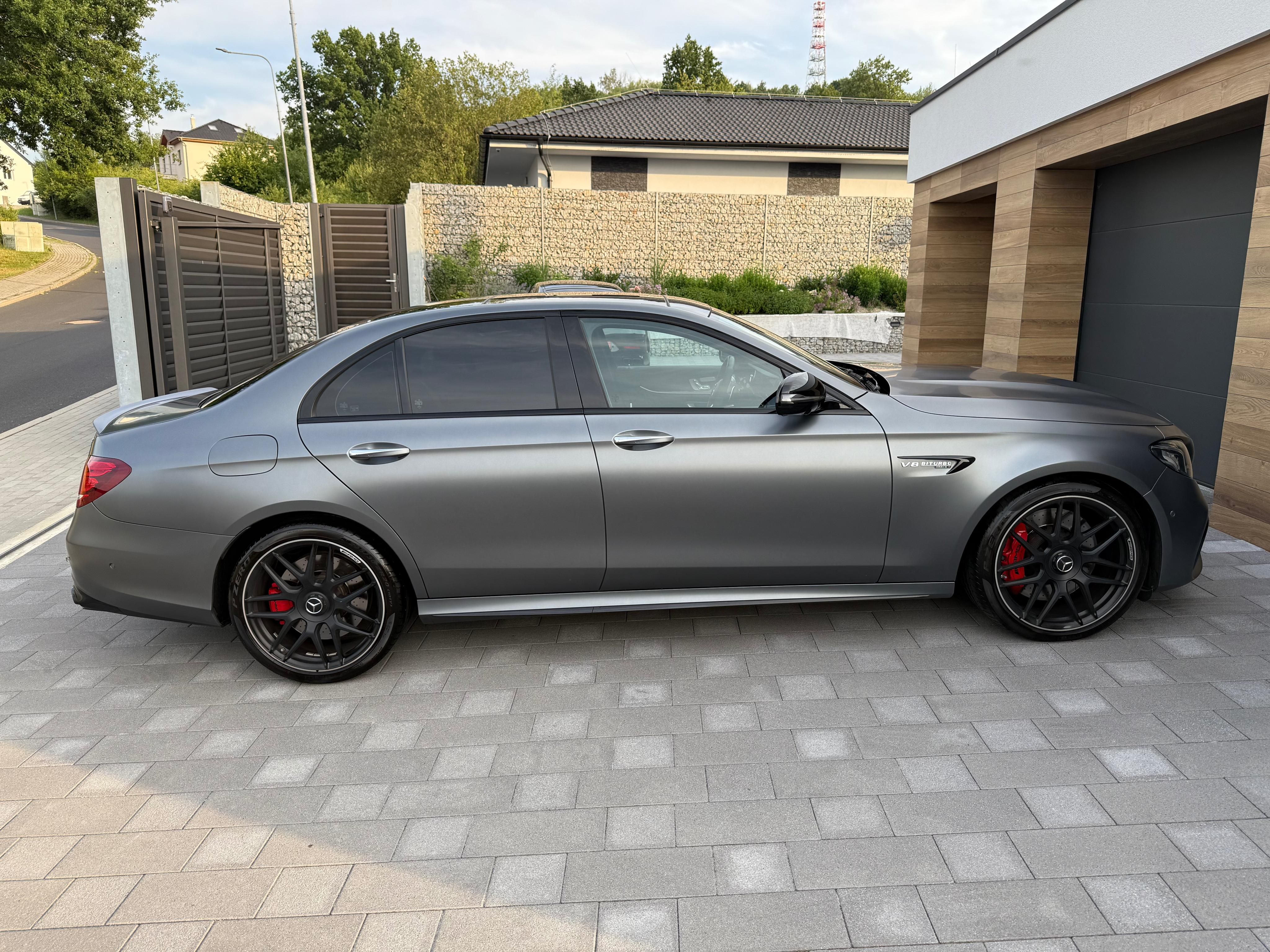 Mercedes-Benz Třídy E, AMG E63S 4MATIC+ Carbon-paket - fotka 6