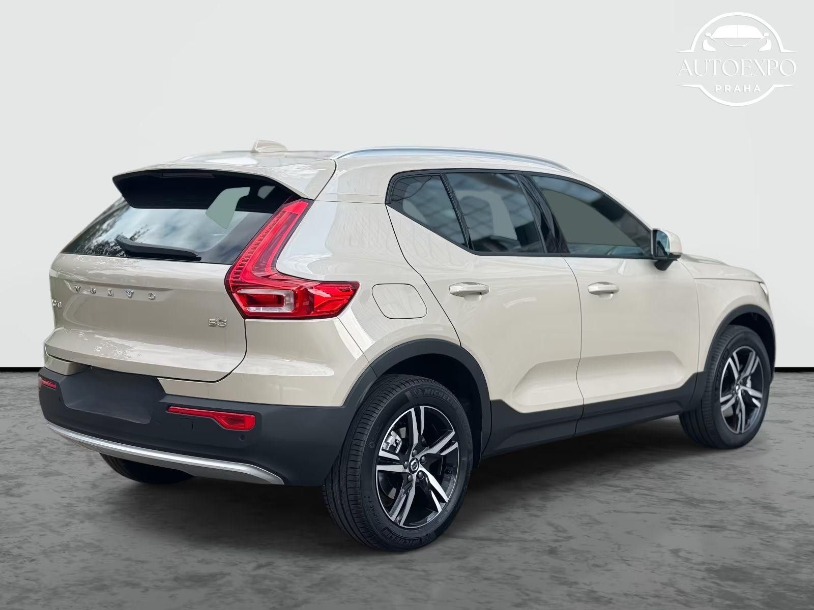 Volvo XC40, Core B3*CARPLAY*LED - fotka 6