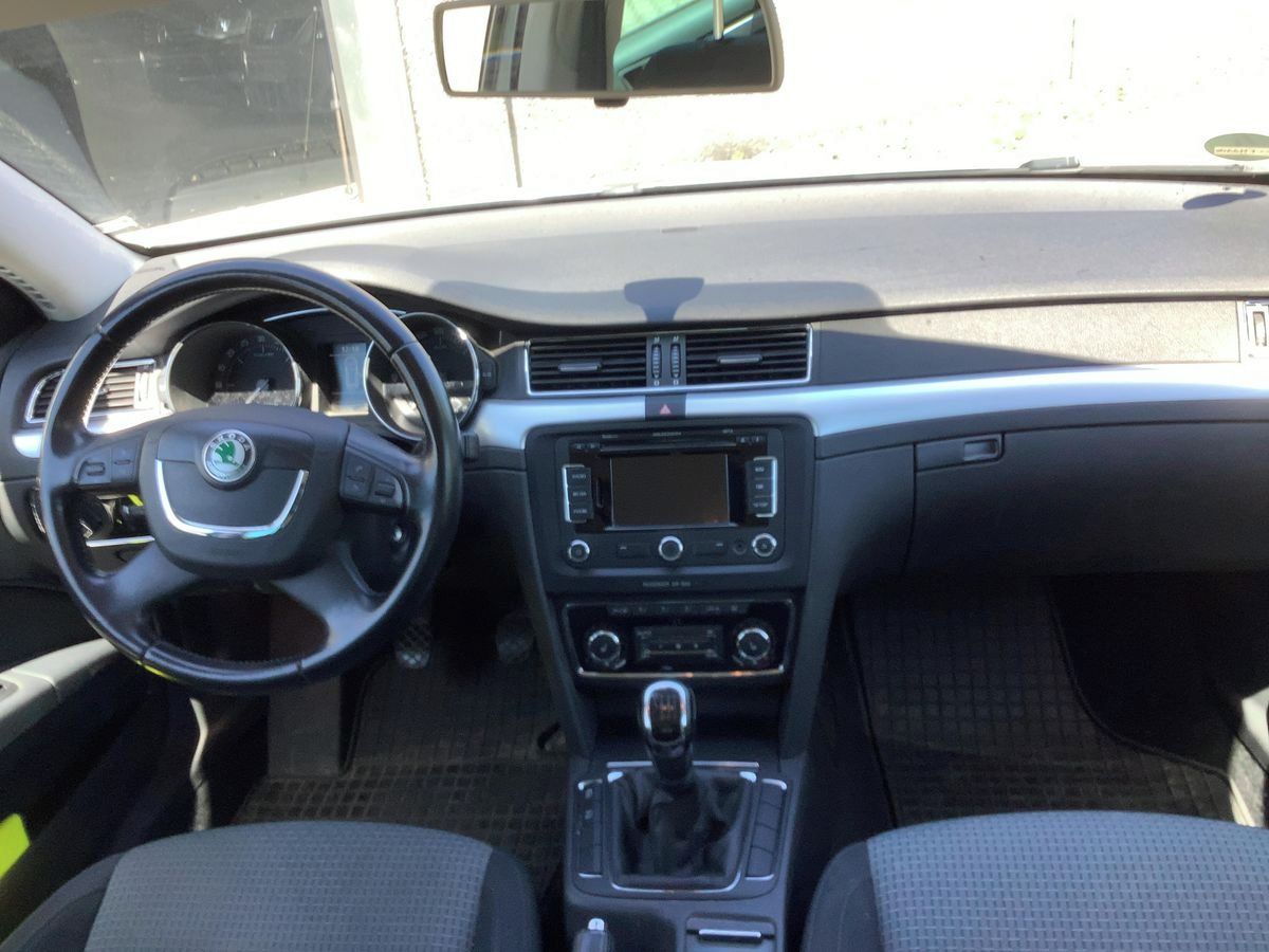 Škoda Superb, 2.0Tdi 103KW TAŽNÉ SUPERVÝBAVA - fotka 2