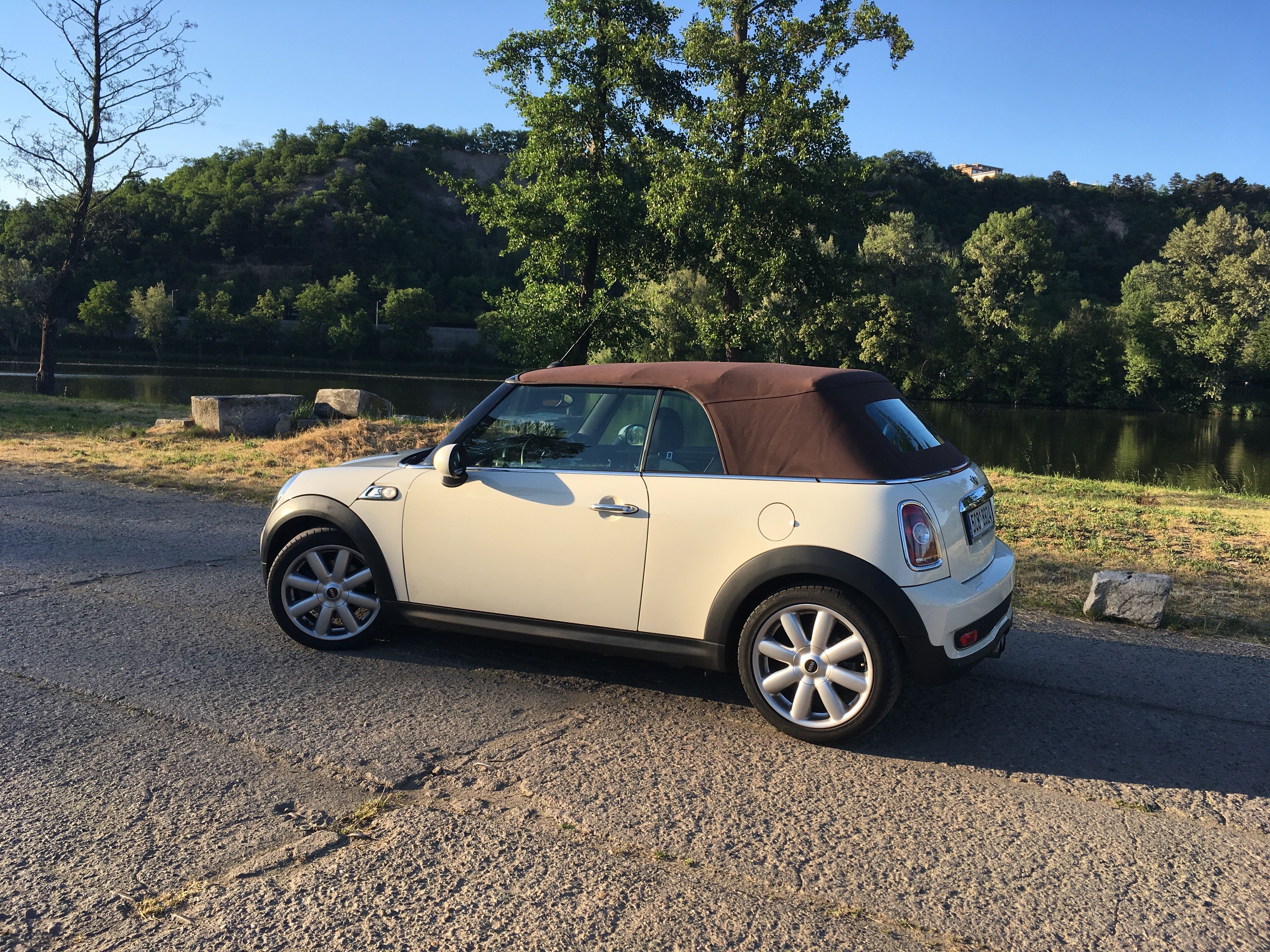 Mini Cooper S, MINI Cooper S Cabrio R57 - fotka 4
