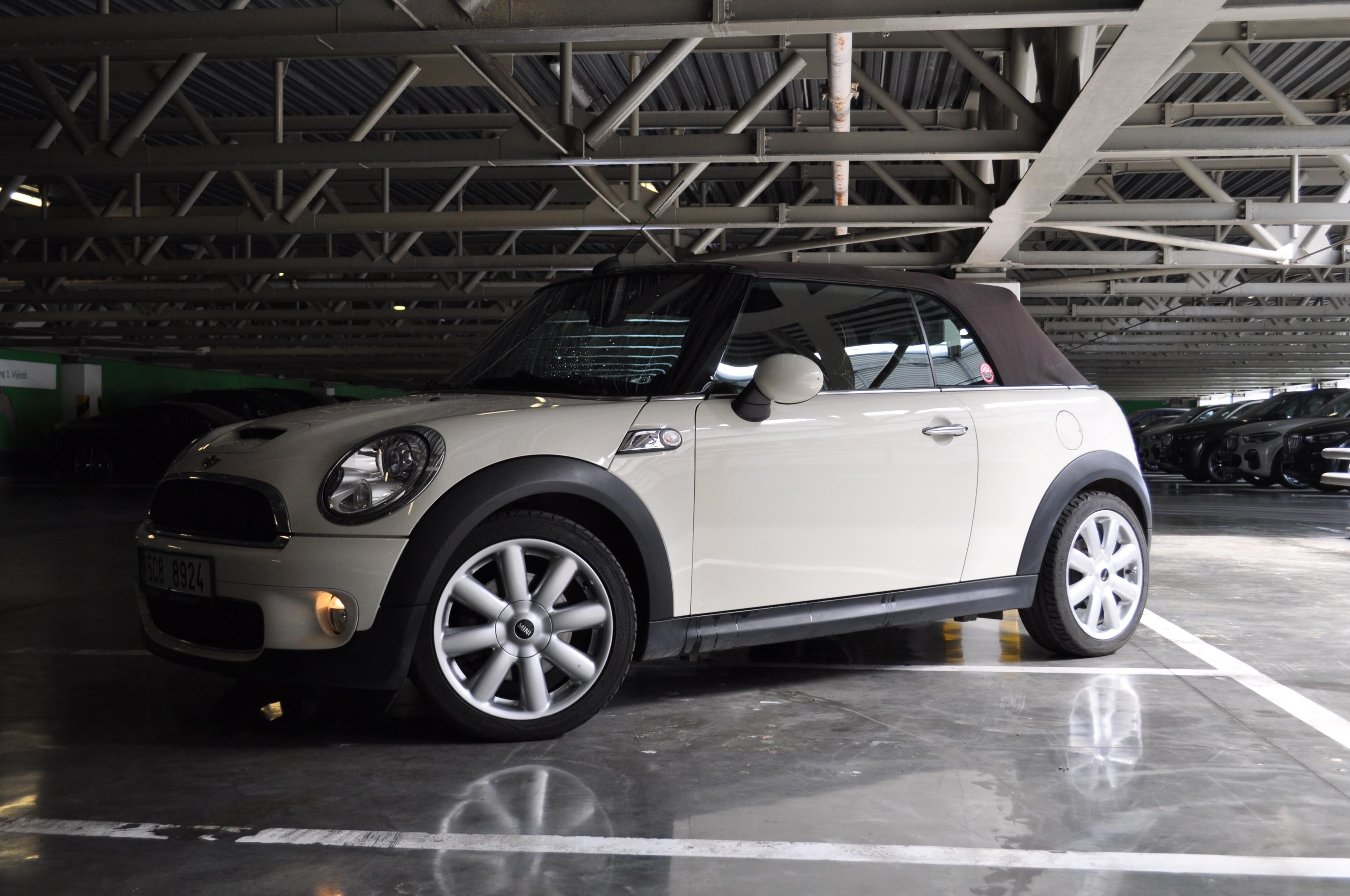 Mini Cooper S, MINI Cooper S Cabrio R57