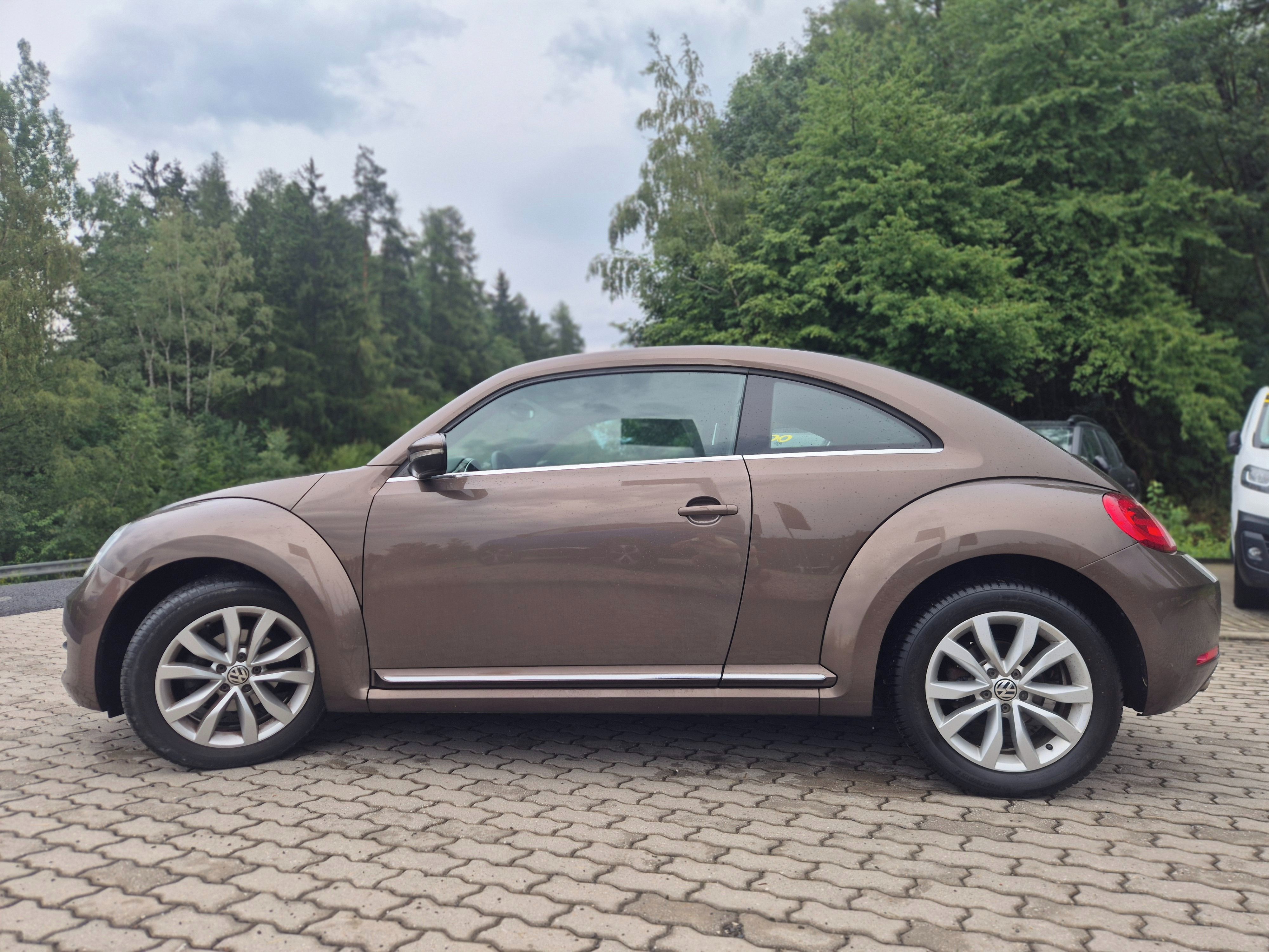 Volkswagen Beetle, DESIGN TOP VÝBAVA A STAV - fotka 6