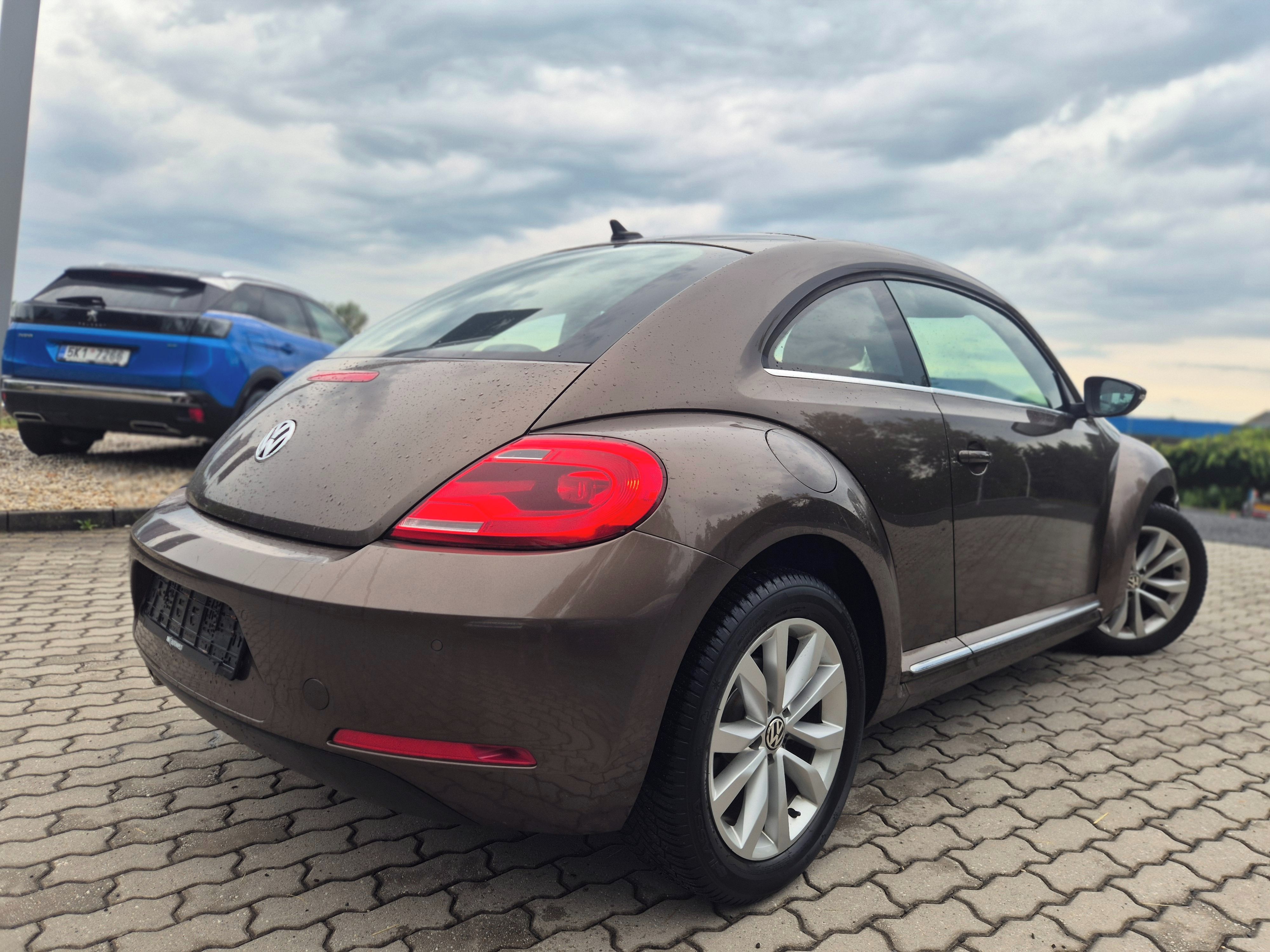 Volkswagen Beetle, DESIGN TOP VÝBAVA A STAV - fotka 3