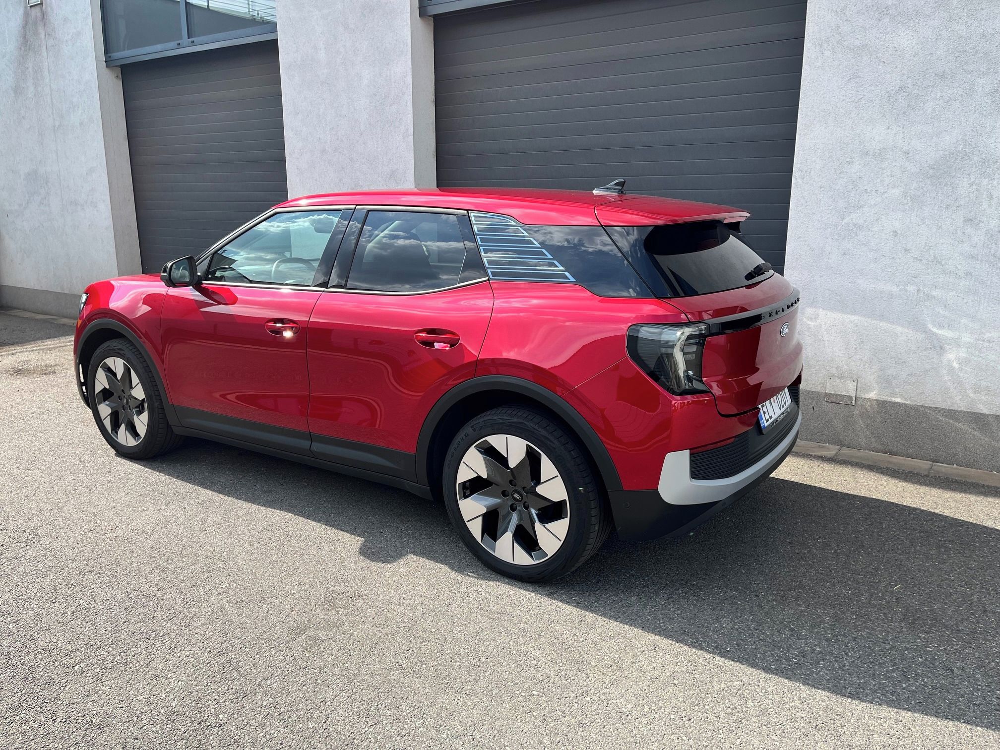 Ford Explorer, Premium AWD, 79 kWh, ČR - fotka 4