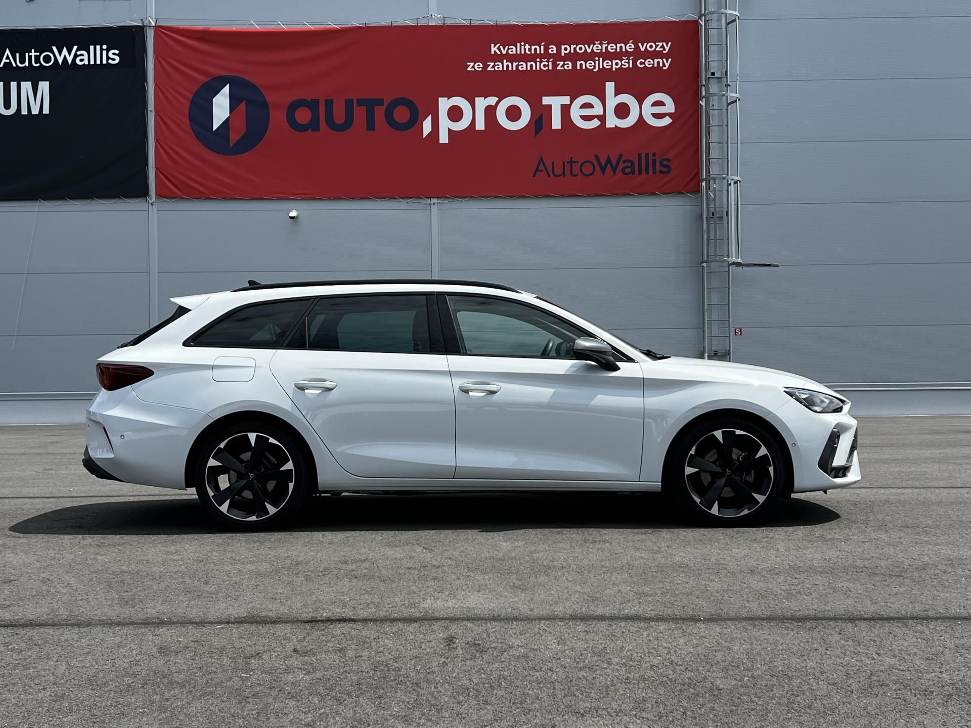 Cupra Leon, 1.5 eTSI 110kW DSG 1.Maj DPH - fotka 3