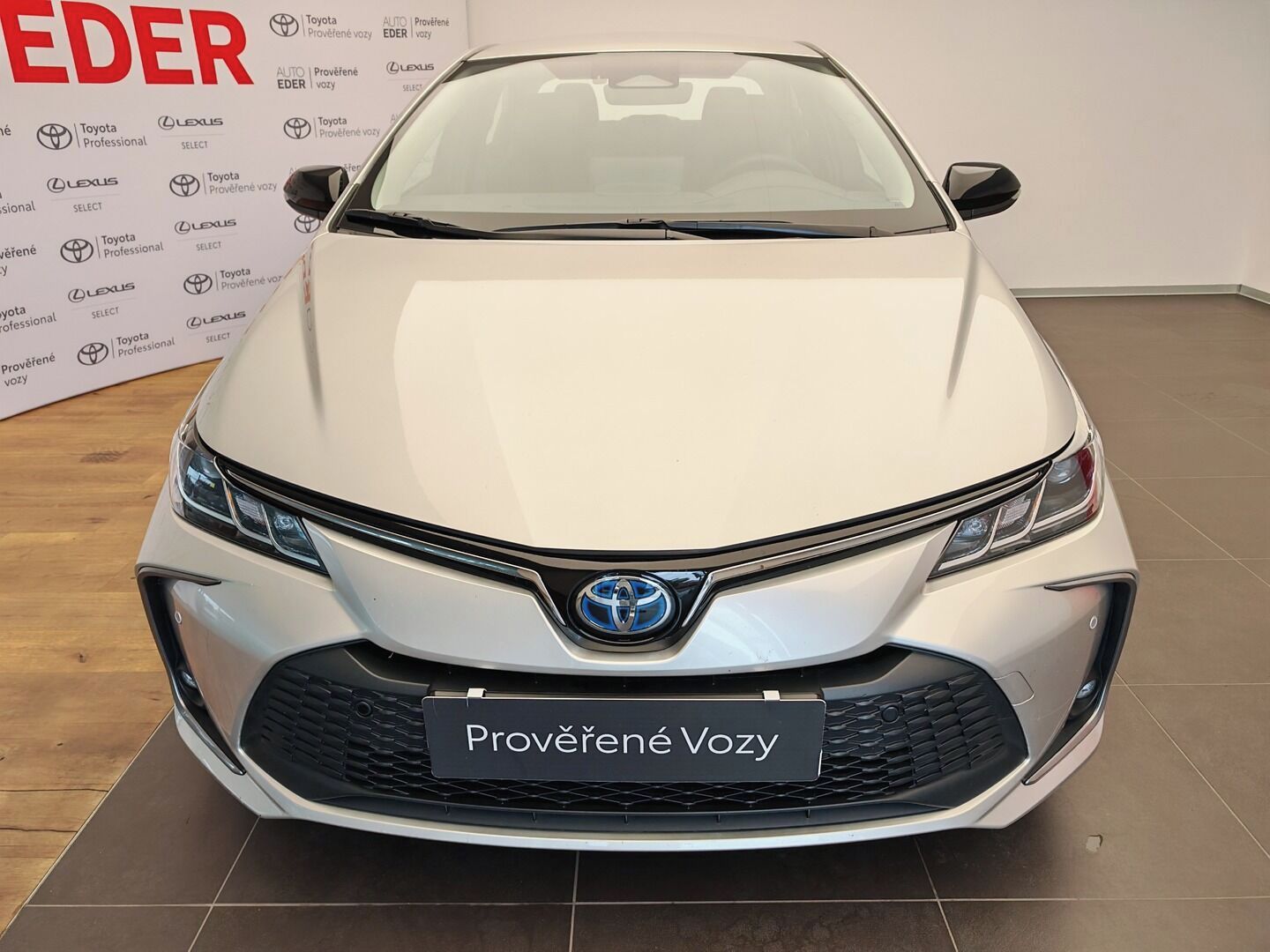 Toyota Corolla, 1.8 Hybrid Comfort e-CVT sedan - fotka 2