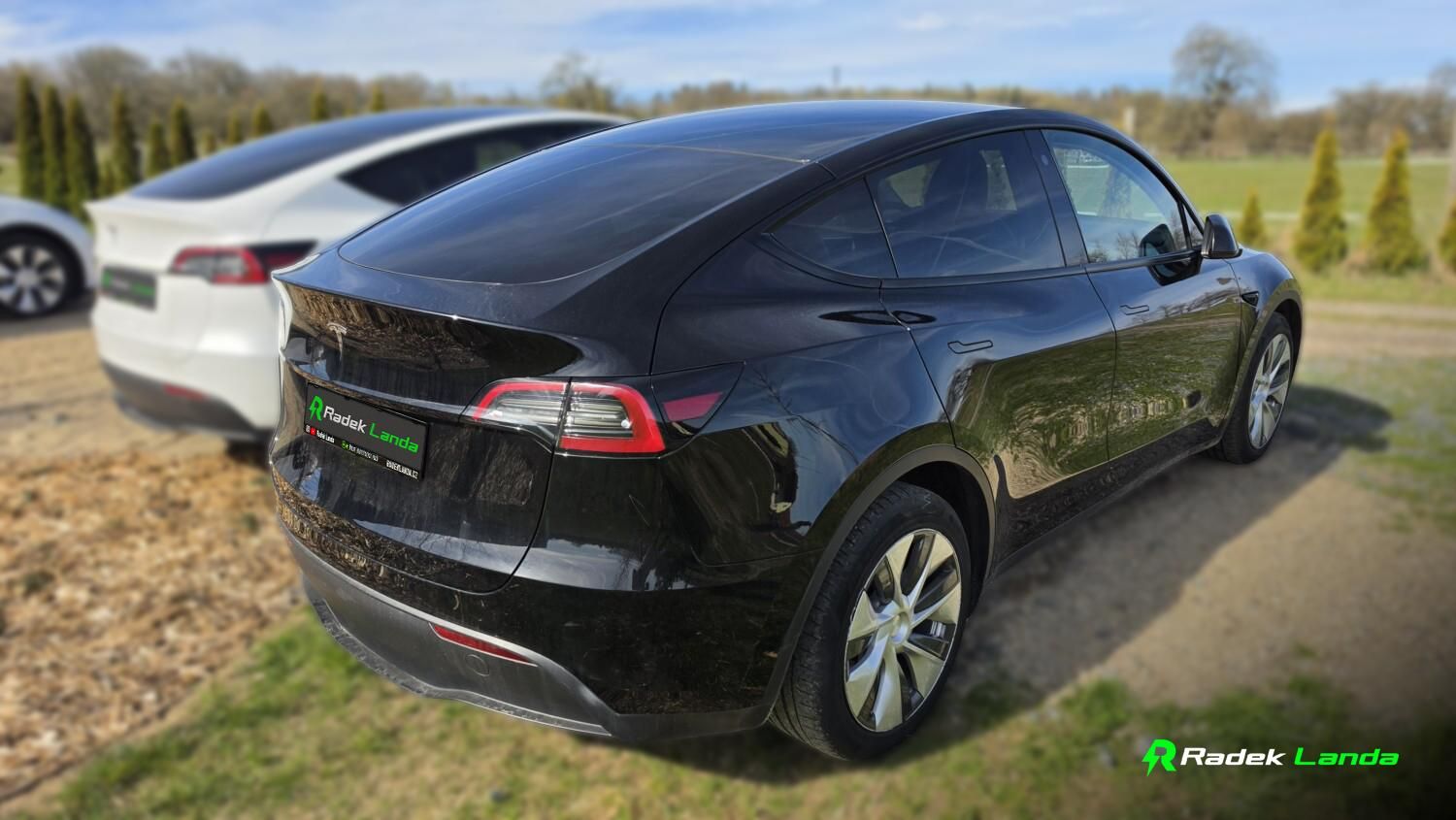 Tesla Model Y, RWD 60 kWh, LFP - fotka 2