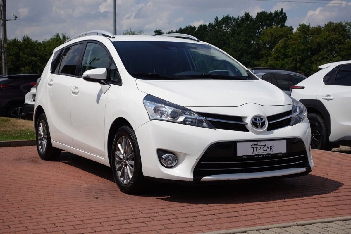 Toyota Verso, 1,8VVTi 108kW Active Trend - fotka 3